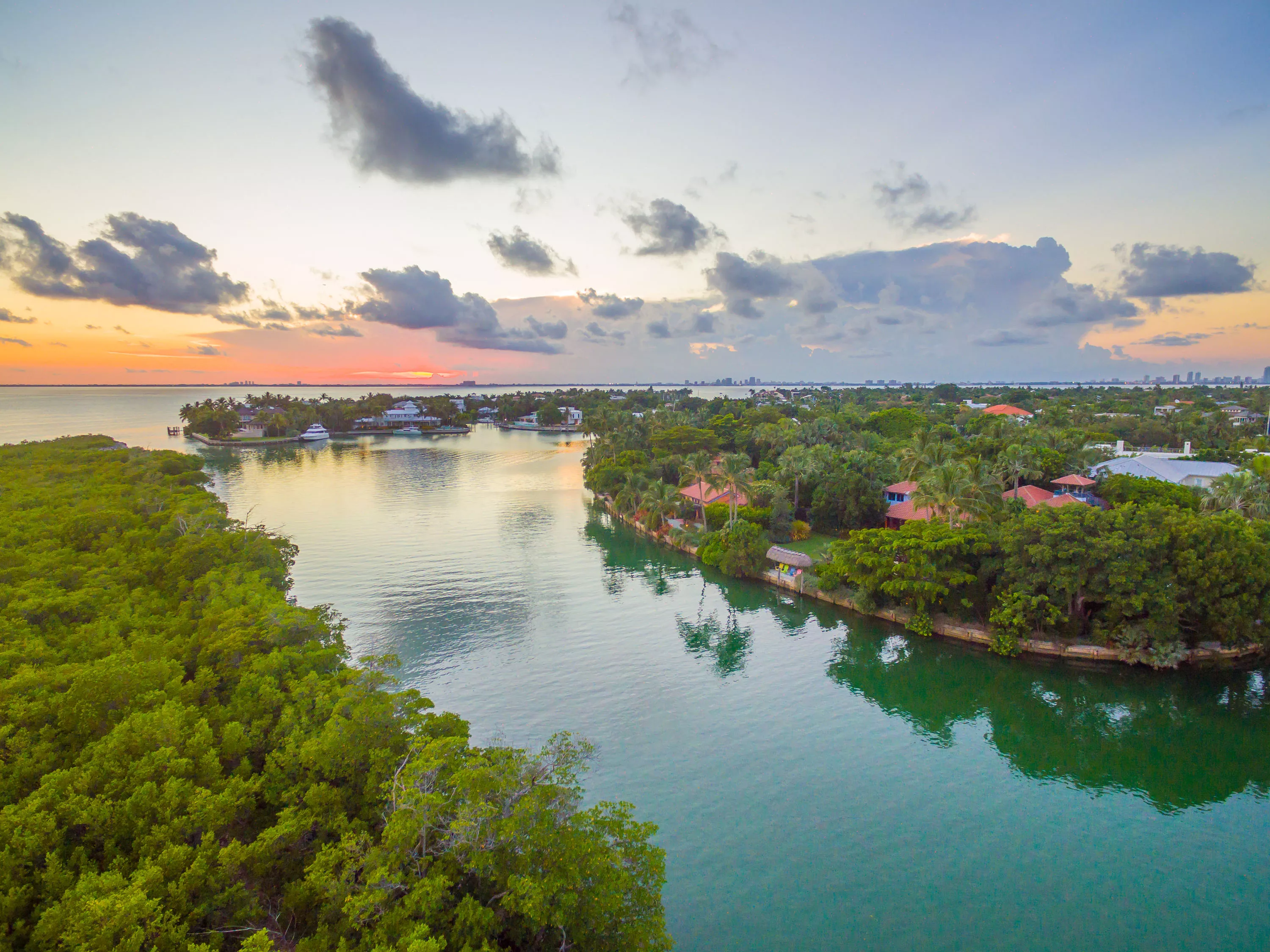 960 Harbor Drive, Key Biscayne, Florida 33149 - 960-harbor-drive-key-biscayne-florida59_jsrbkc