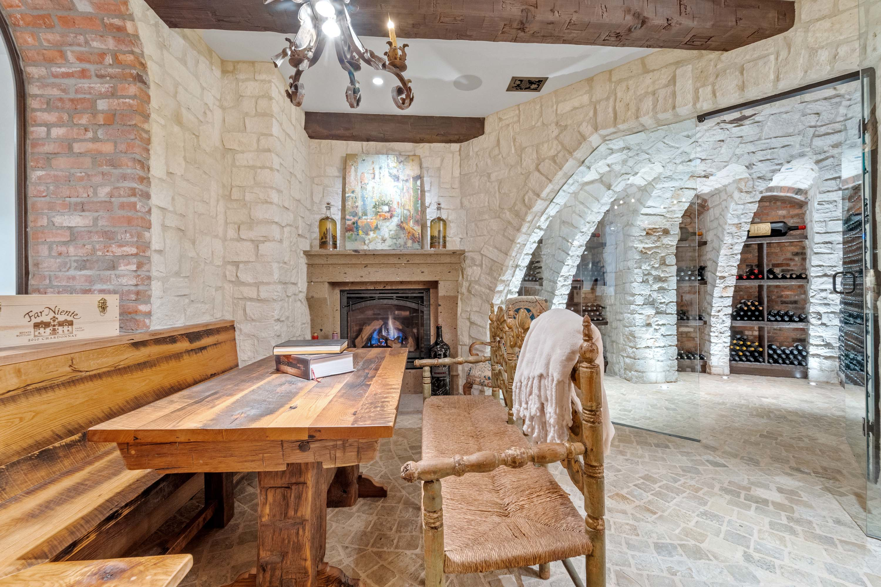 43 7944 Dante Drive - Luxury Real Estate - Concierge Auctions