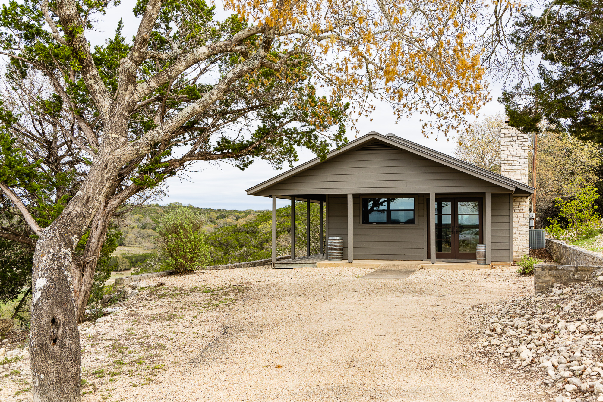 5081 Bandera Highway, Camp Verde, Texas 78010 | Concierge Auctions