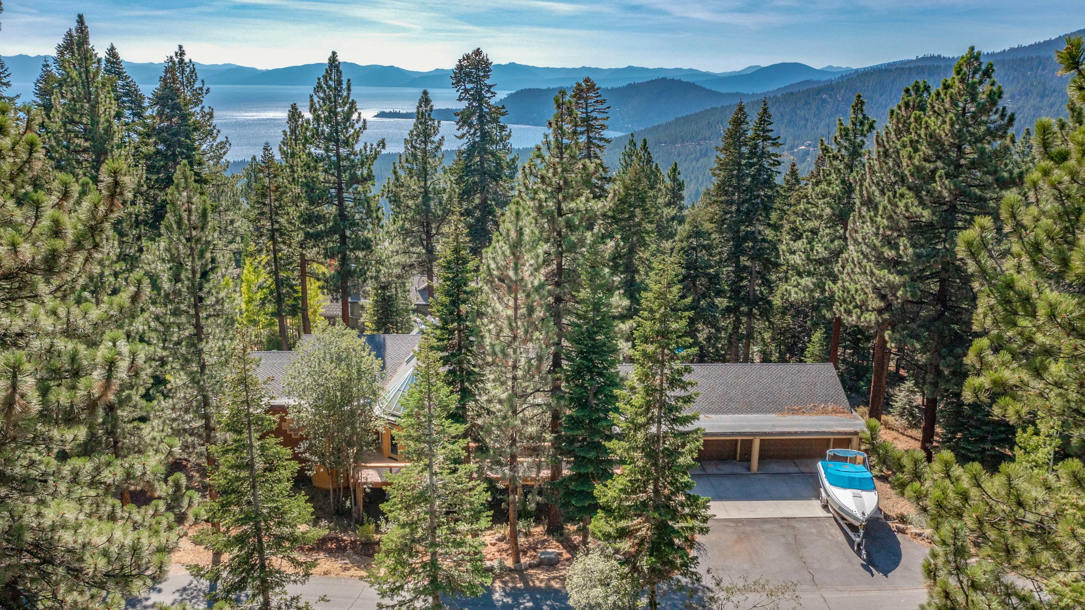 949 Fairview Boulevard, Lake Tahoe, Nevada 89451 - 949-fairview-boulevard-incline-village-nevada_03_kmng2r
