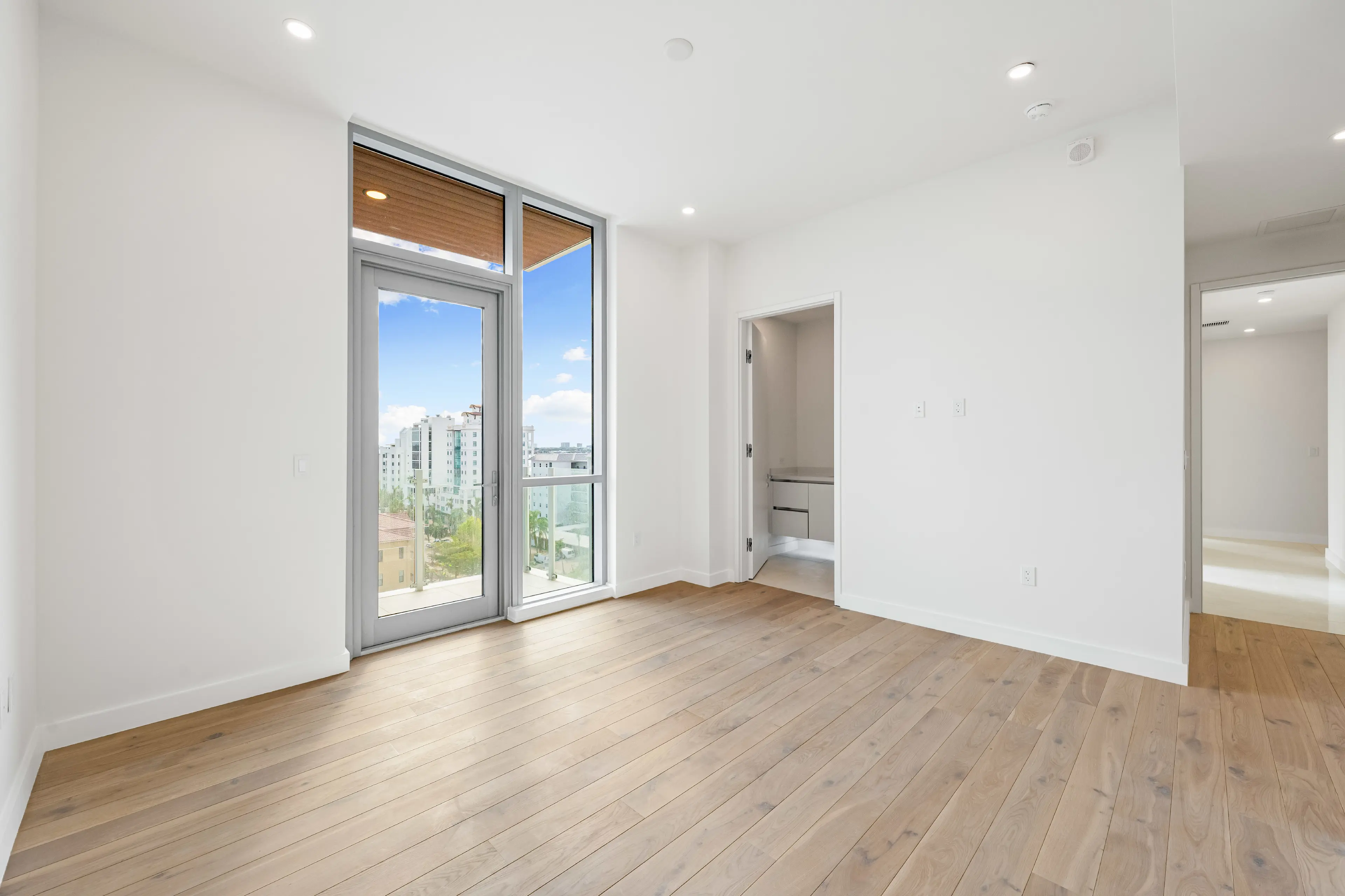 31 111 Golden Gate Point -Penthouse 701, Sarasota, FL 34236 - Luxury Real Estate - Concierge Auctions