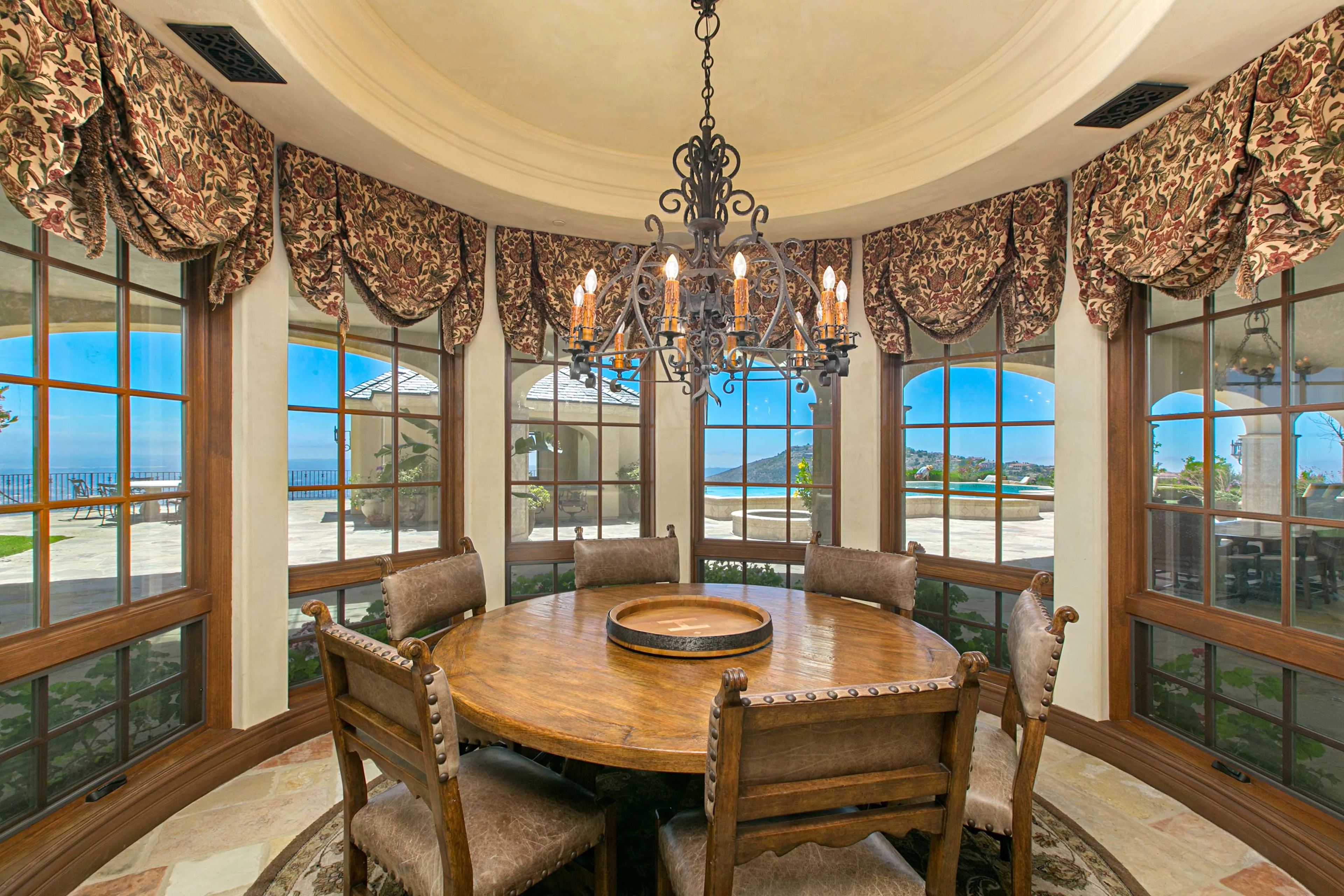 18441 Via Ambiente, Rancho Santa Fe, California 92067 - 18441-via-ambiente-rancho-santa-fe13_p21c7y