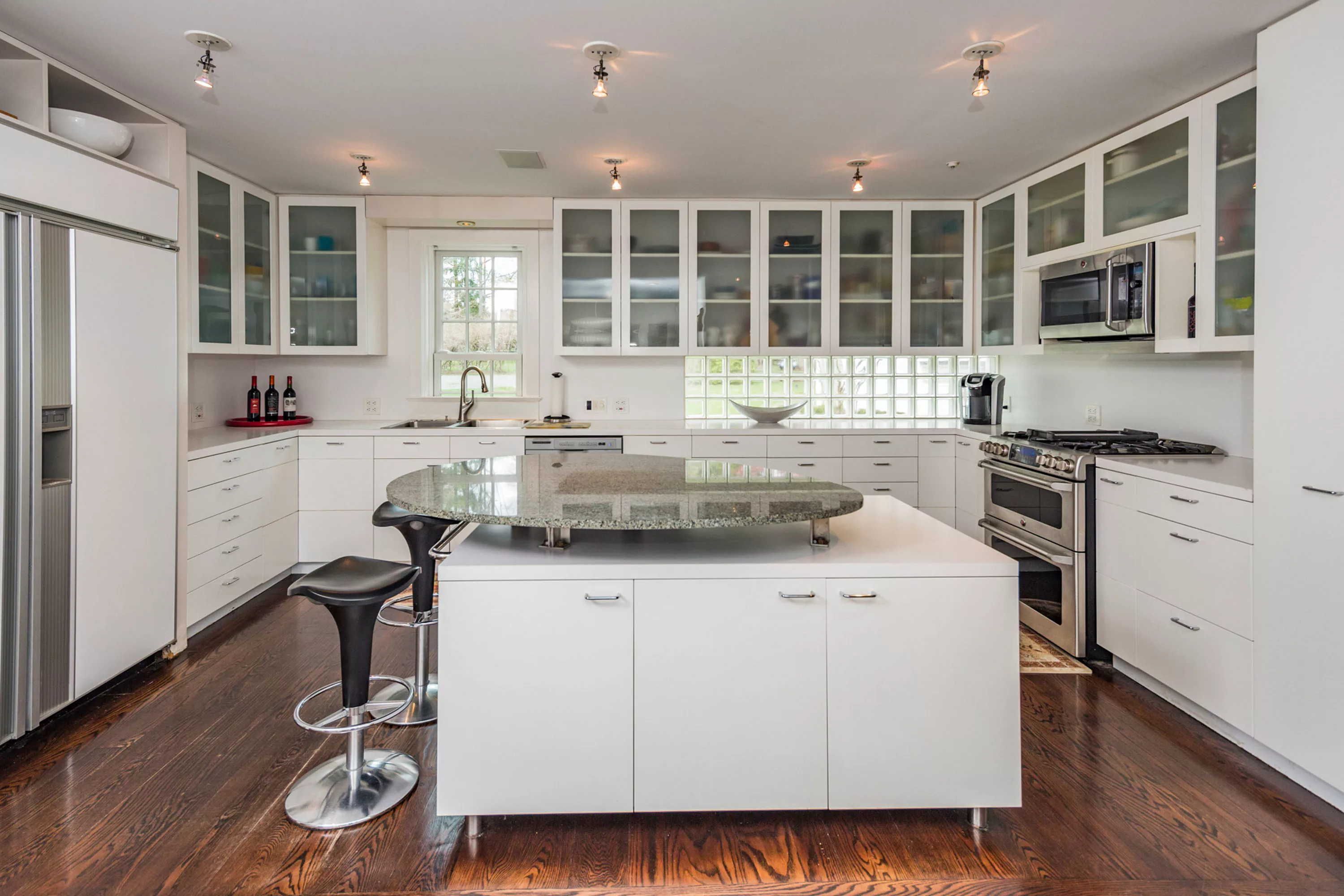 48 Elm Ridge Road, Princeton Area, New Jersey 08534 - 48-elm-ridge-road-pennington-new-jersey16_rxjvj9