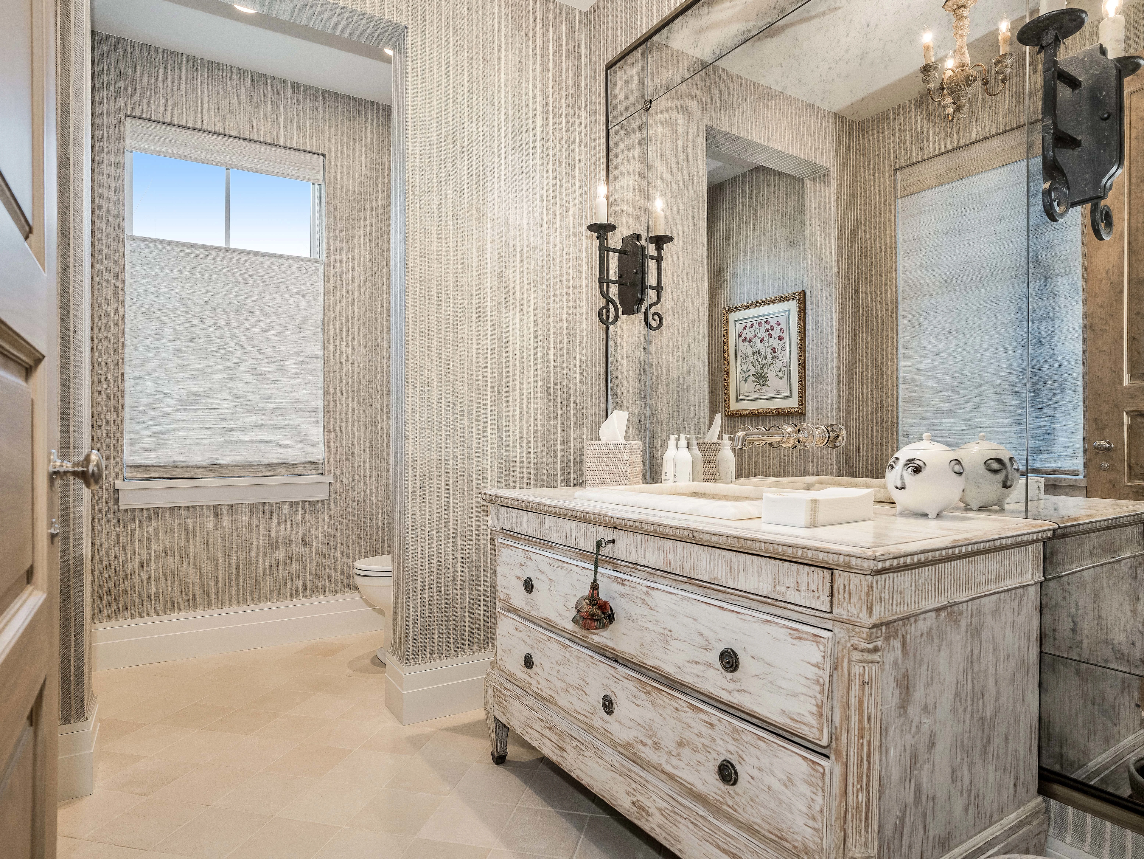 222 W Van Buren Ave, Naperville, Near Chicago, Illinois 60540 - 11_-_DSC00488_ez2evb