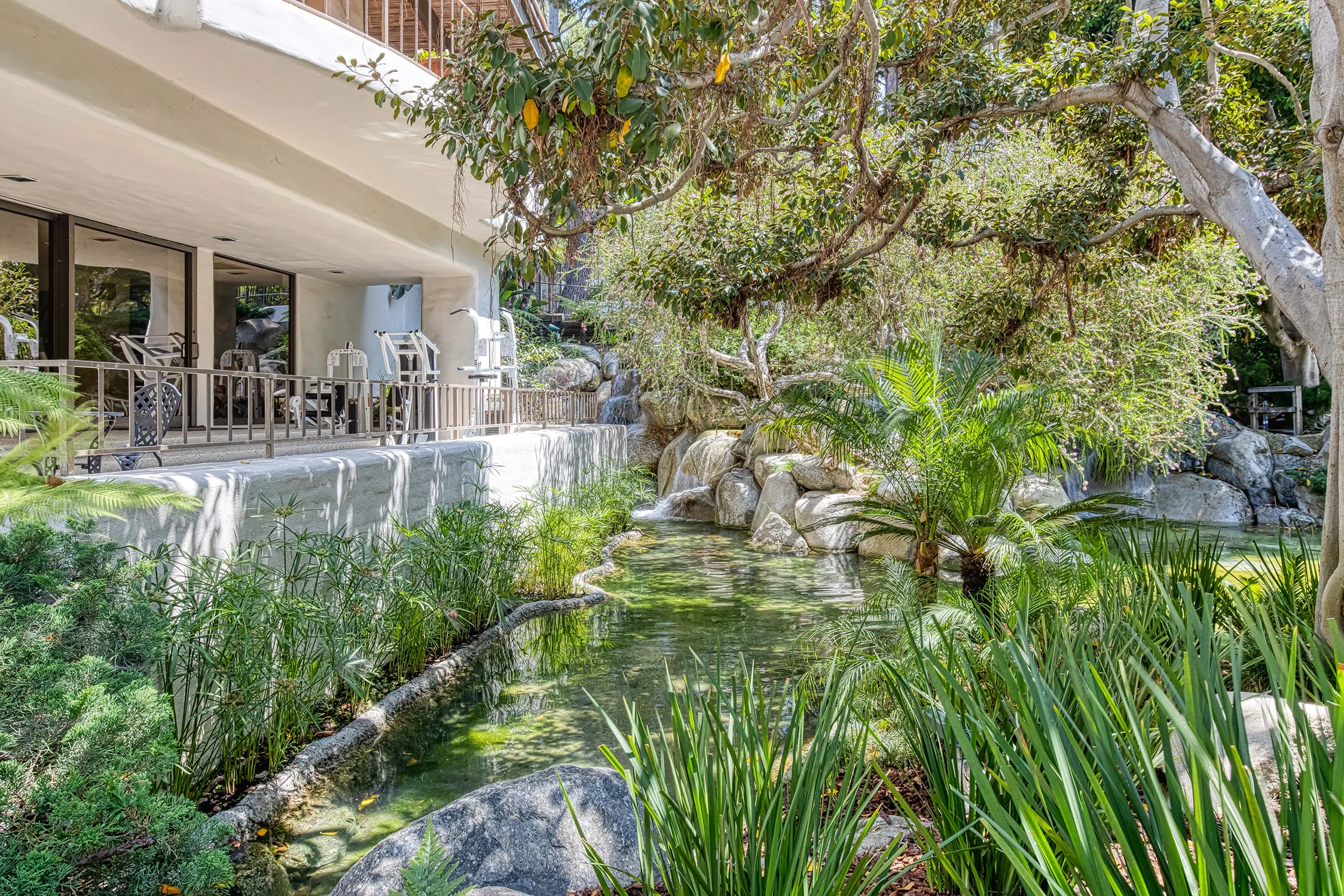 2178 Century Woods Way #40, Los Angeles, California 90067 - 16_-_IMG_49_z2bfnq