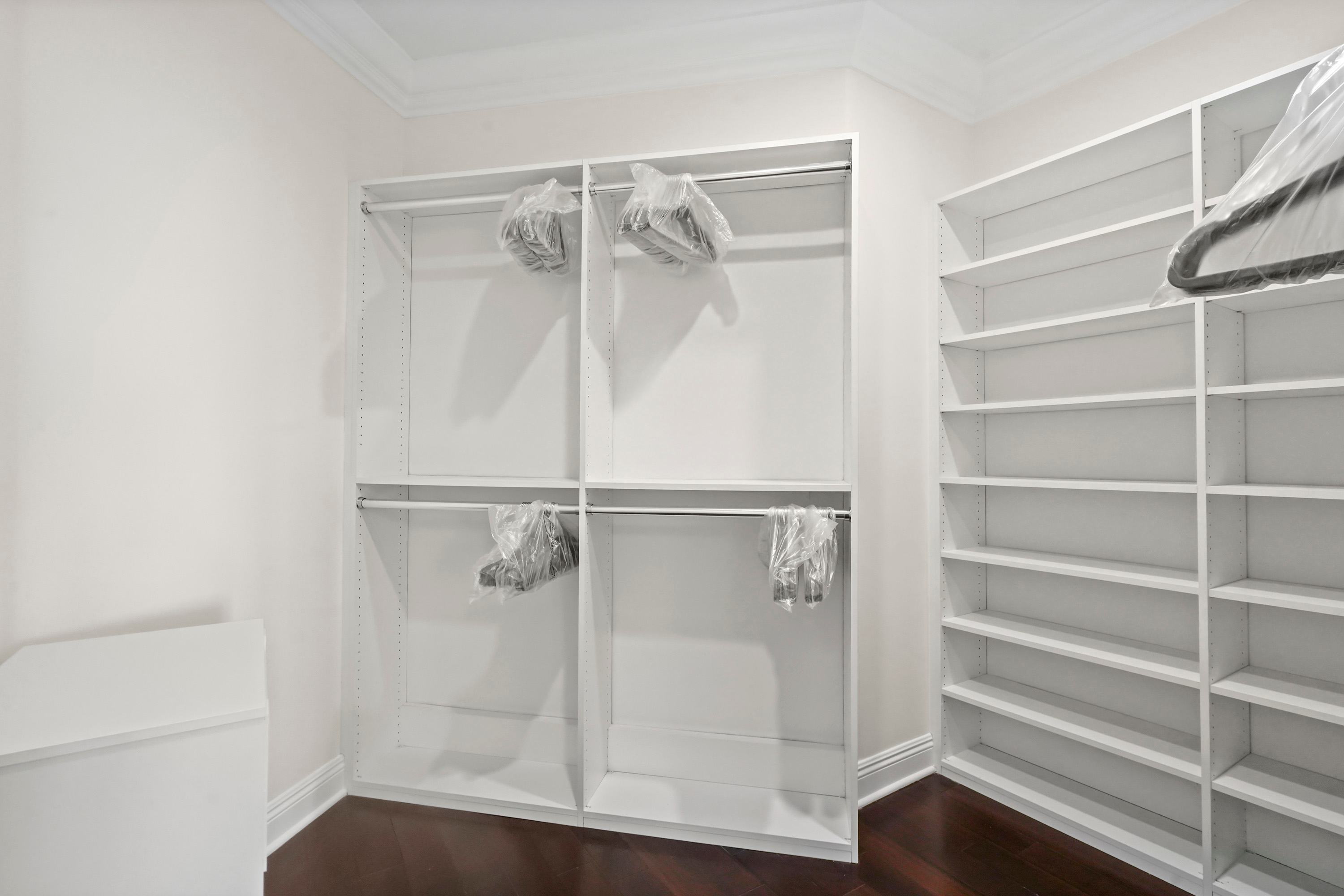 58 13320 Mulholland Drive - Luxury Real Estate - Concierge Auctions