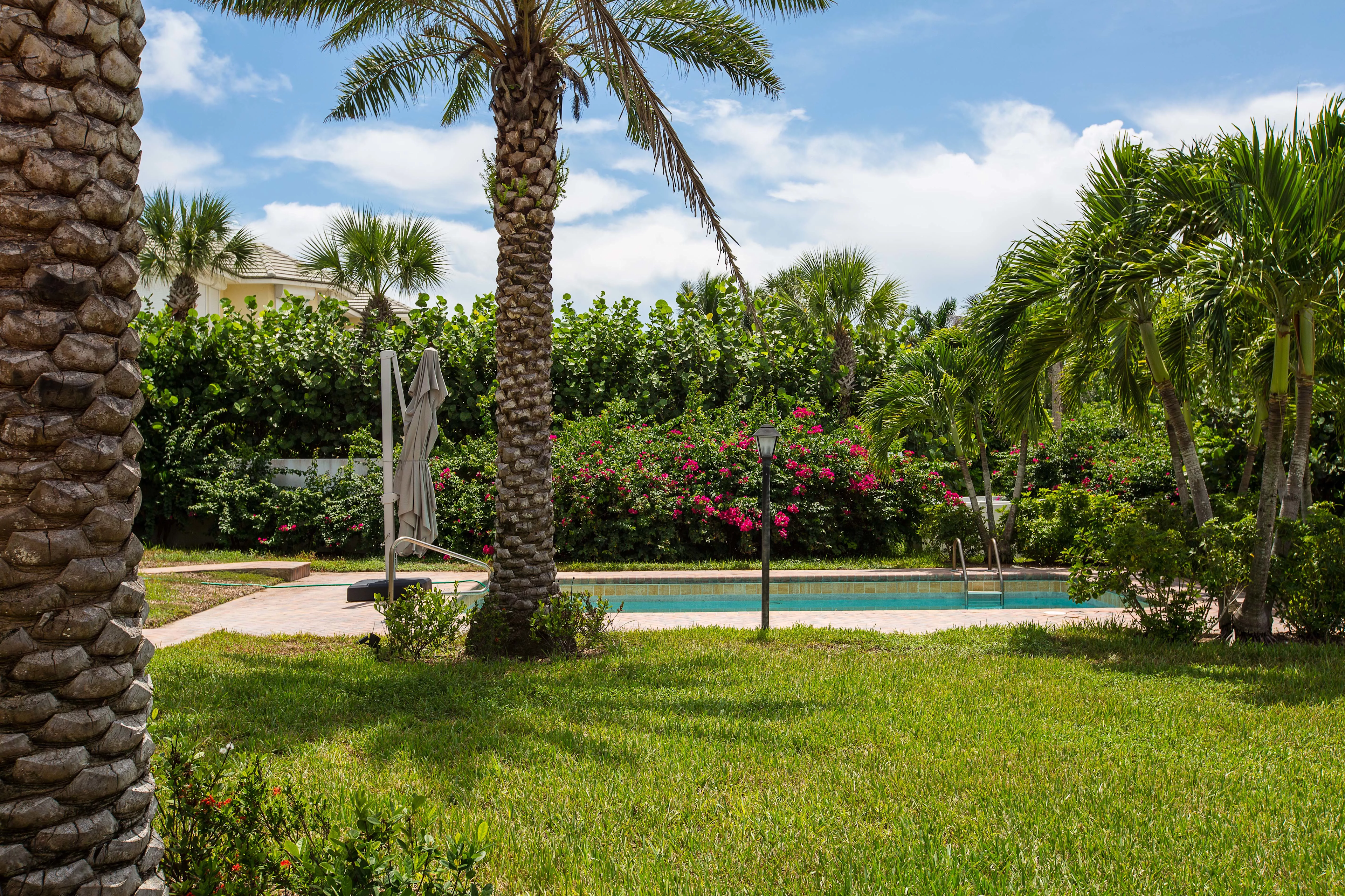908 Holoma Drive, Vero Beach, Florida 32963 - 908-holoma-drive-vero-beach-florida03_t5fv29