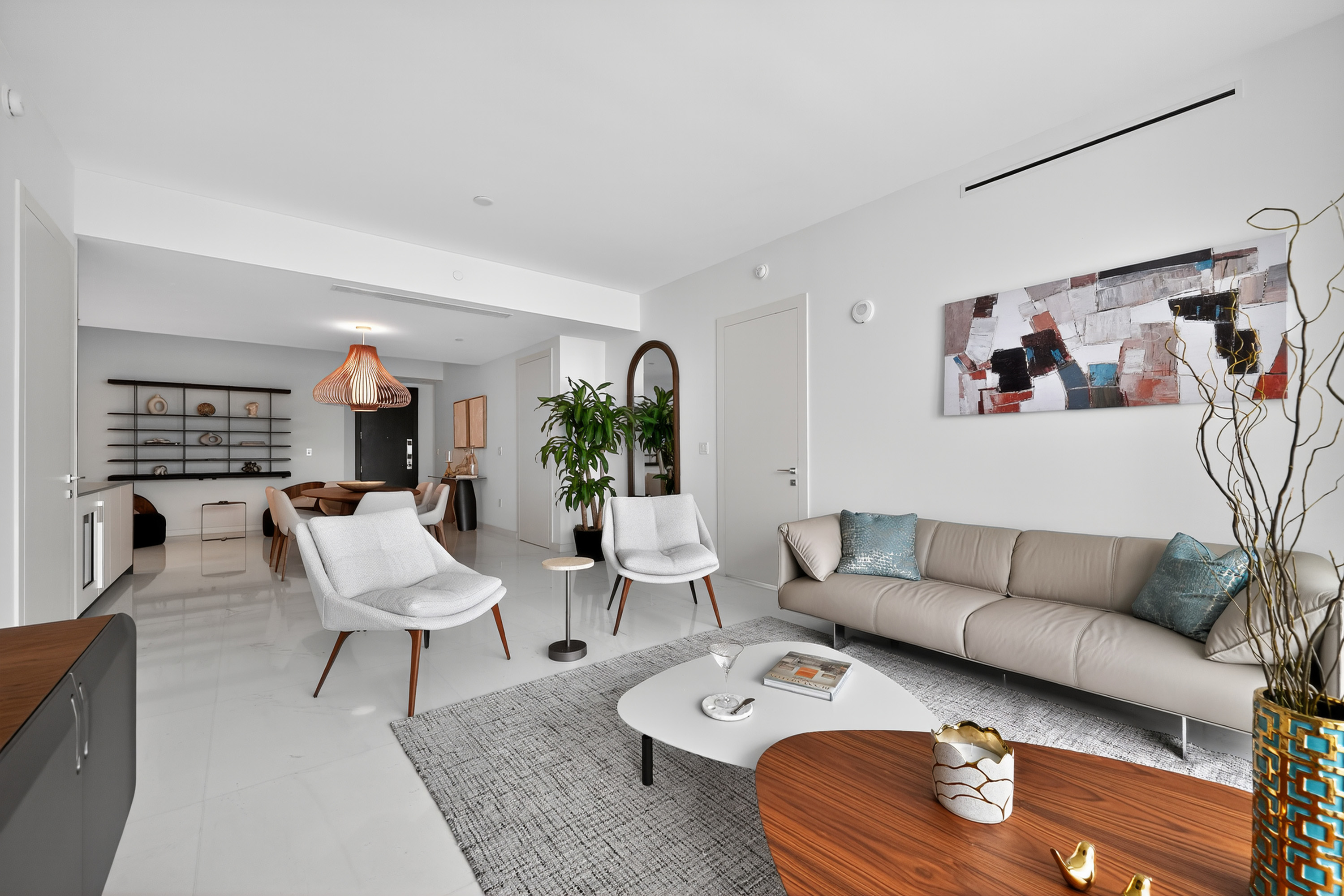 010 300 Biscayne Boulevard Way