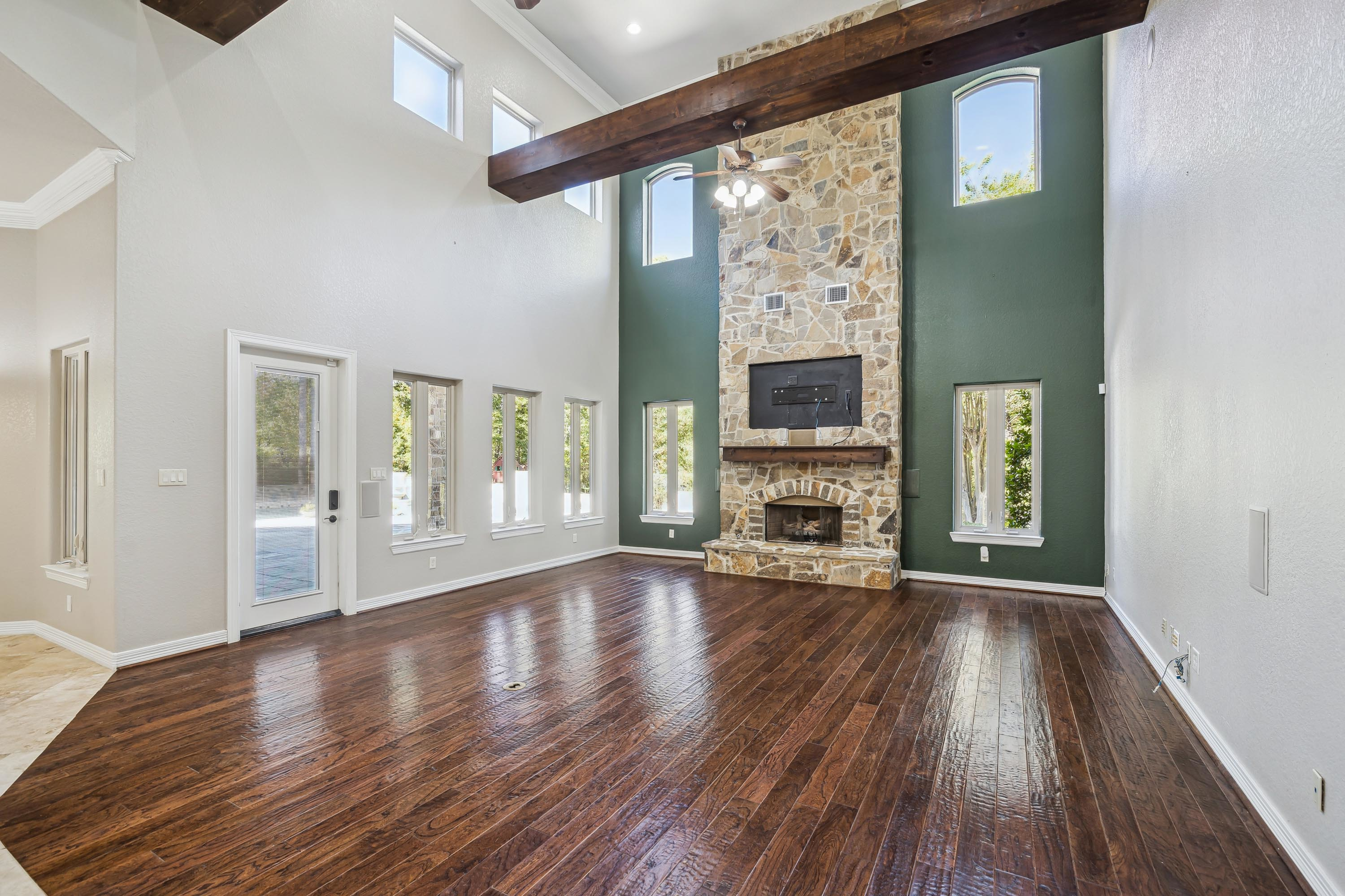 18 27919 Hansons Ct - Luxury Real Estate - Concierge Auctions