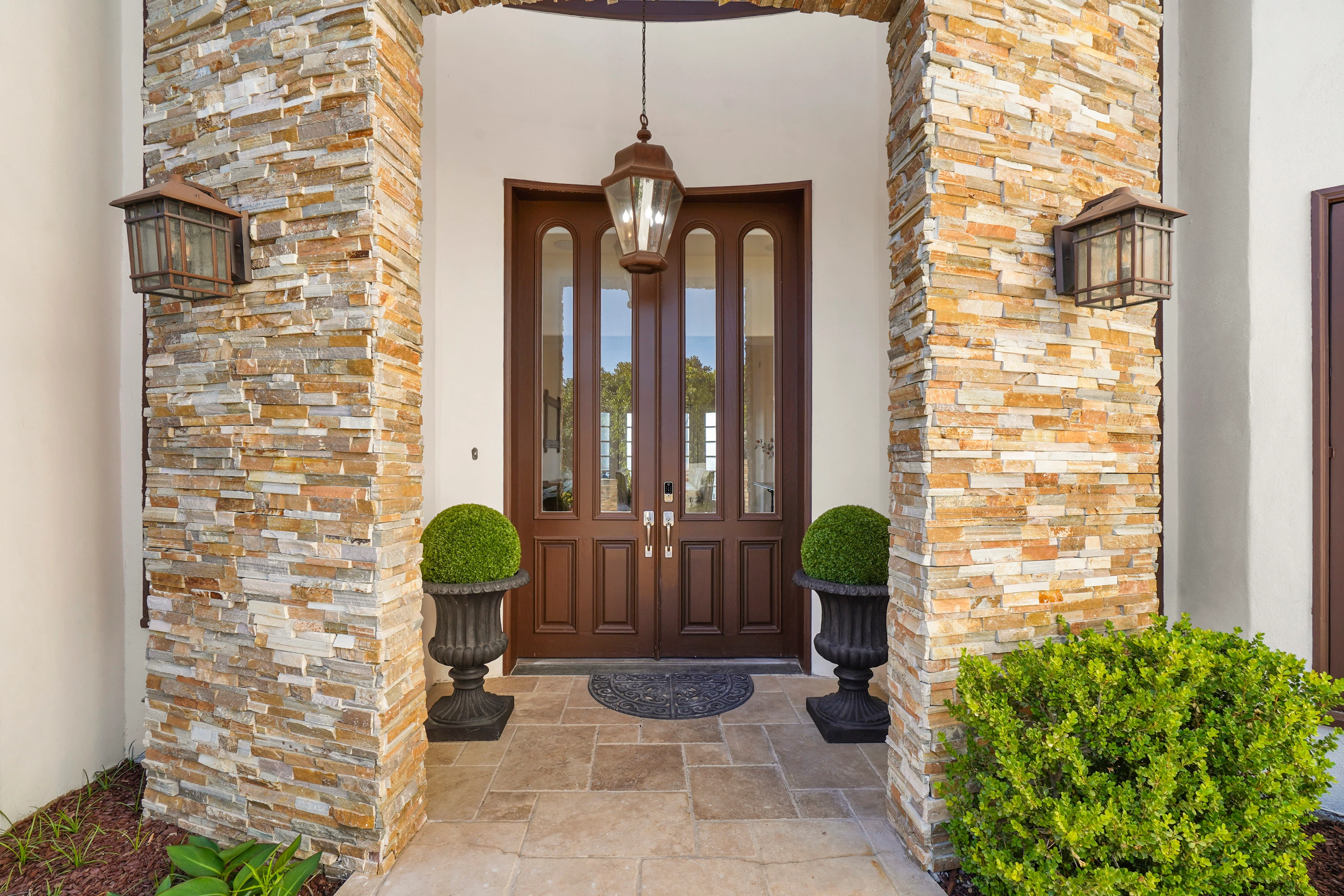 04 13320 Mulholland Drive - Luxury Real Estate - Concierge Auctions