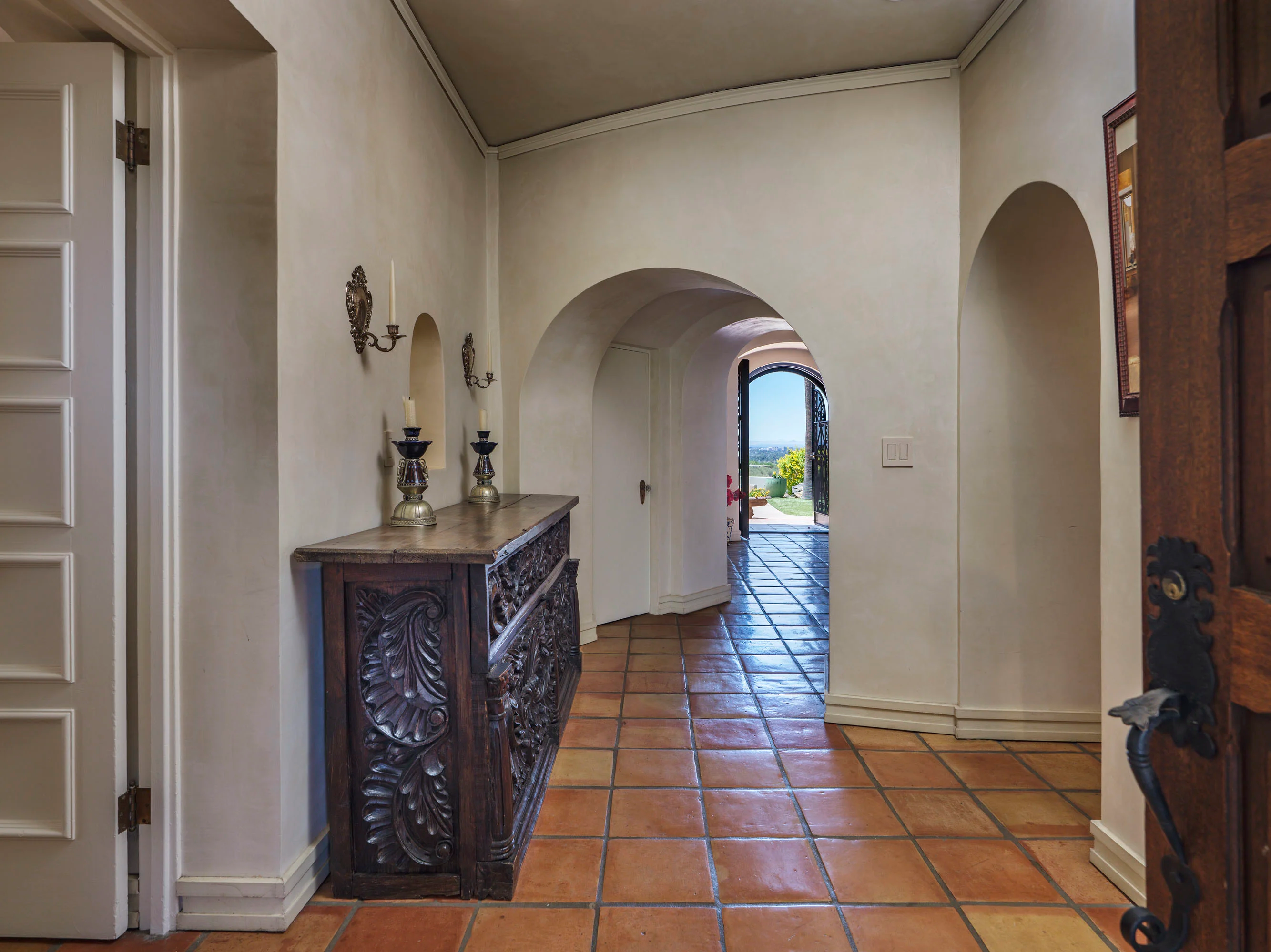 5201 North Hacienda Del Sol Road, Tucson, Arizona 85718 - Eleven_Arches_07_xqpflt