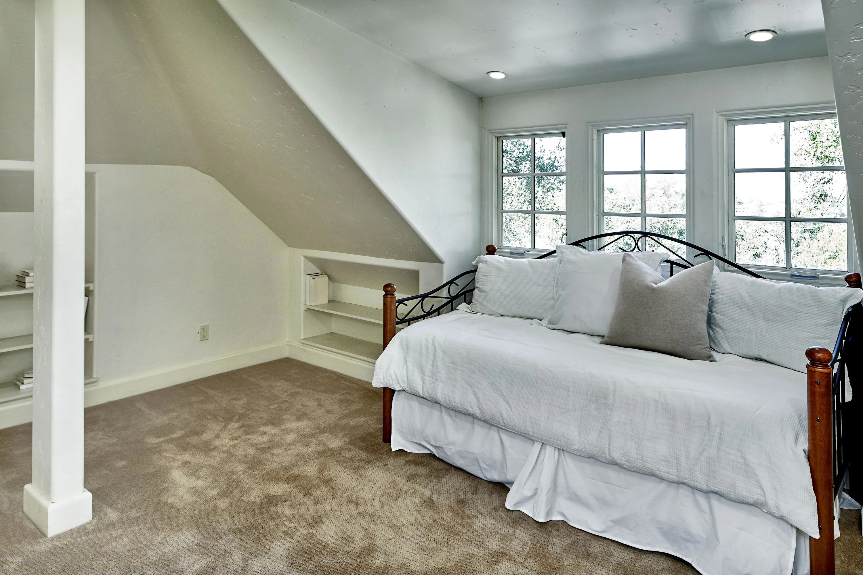 690 Loyola Drive, Silicon Valley, California 94024 - 690-loyola-drive-los-altos-hills-california39_z9s0a1