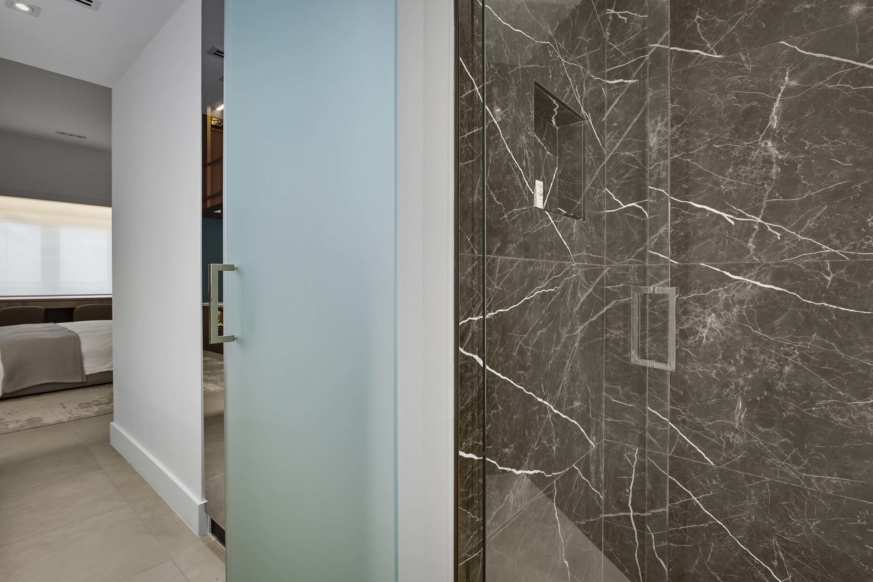 17 2301 Collins Ave Apt 1634 - Luxury Real Estate - Concierge Auctions