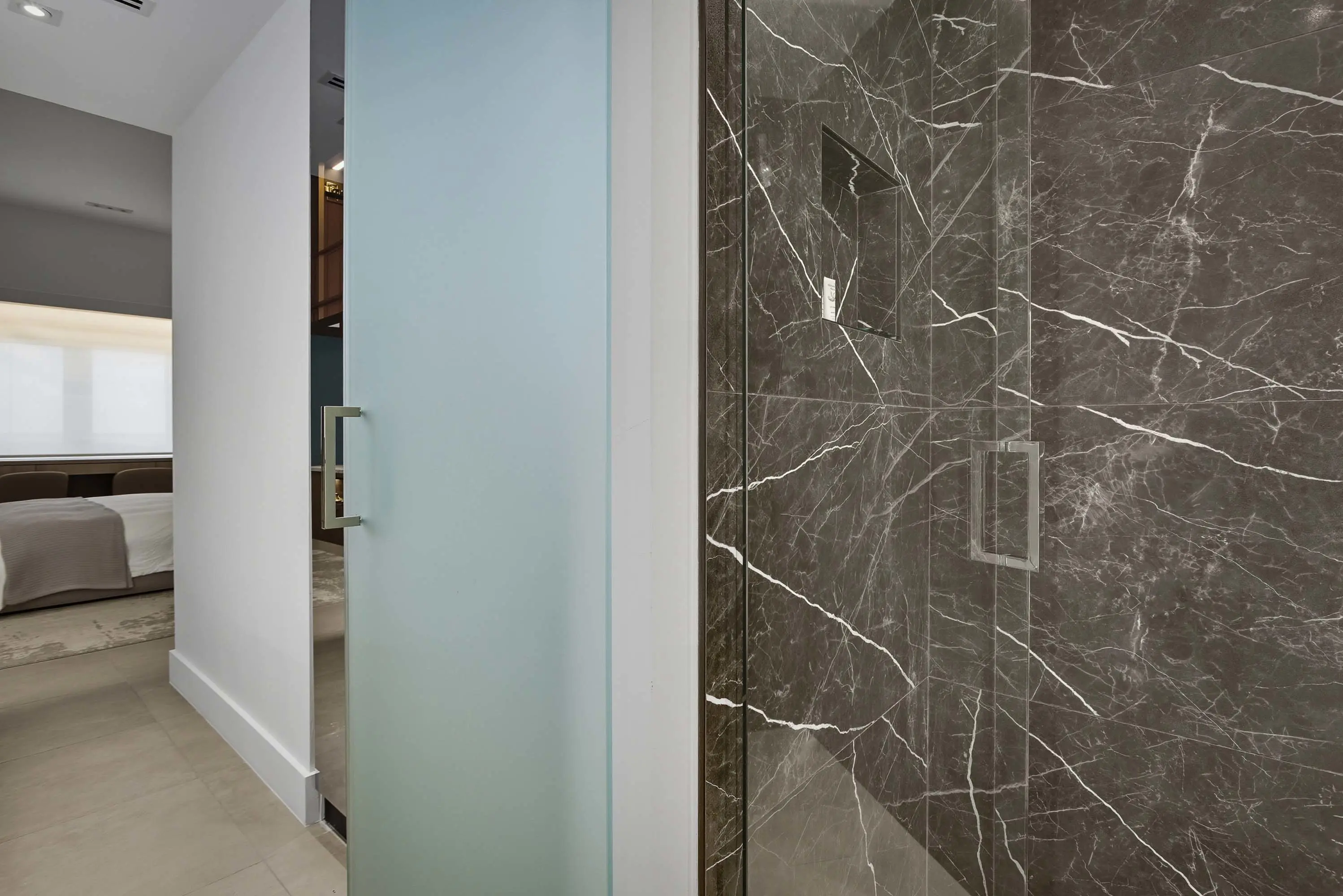 17 2301 Collins Ave Apt 1634 - Luxury Real Estate - Concierge Auctions