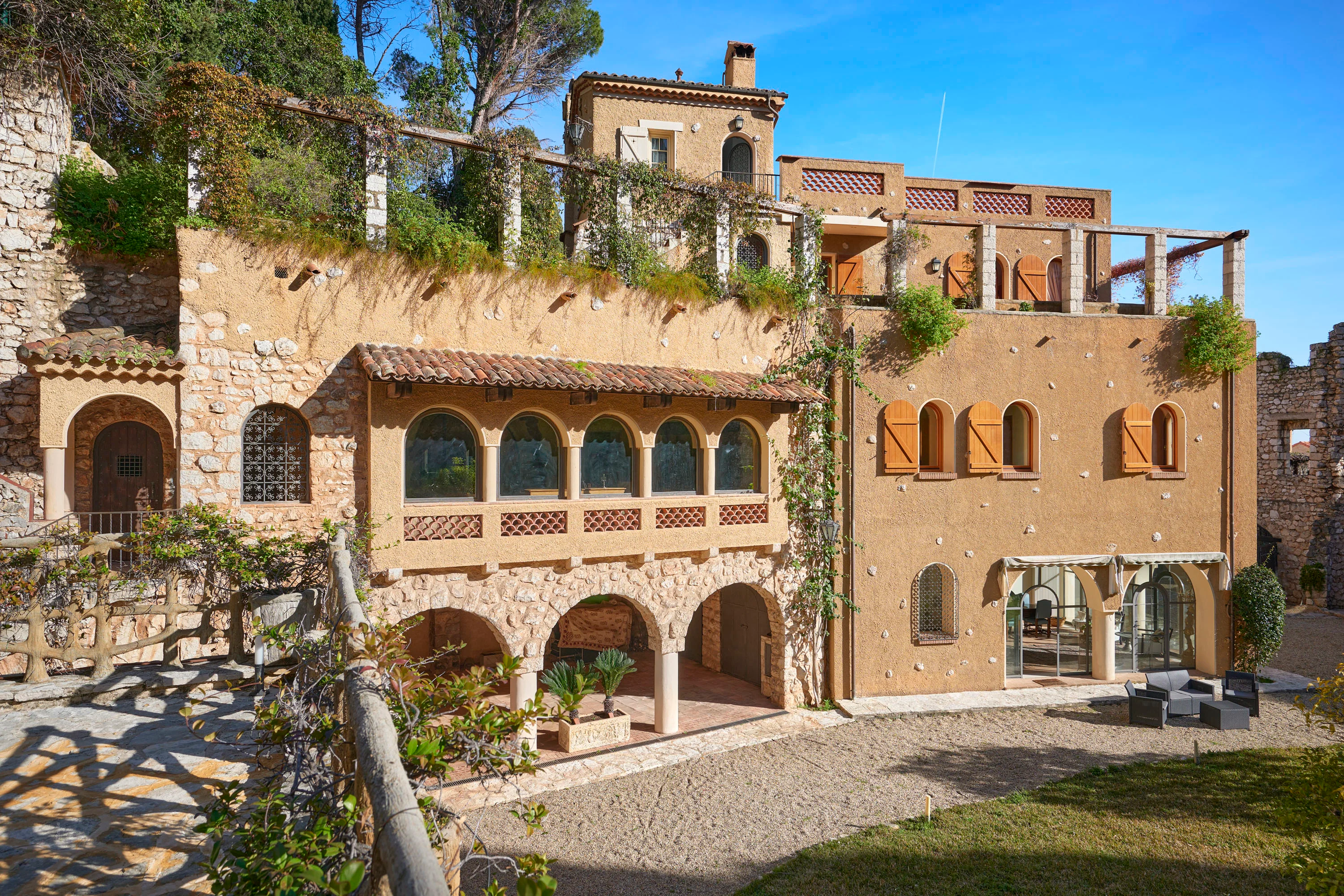La Carriere, 2 Avenue Fernand Martin, Côte d'Azur, French Riviera 06230, France - la-carriere-villefranche-sur-mer-france19_metgiz