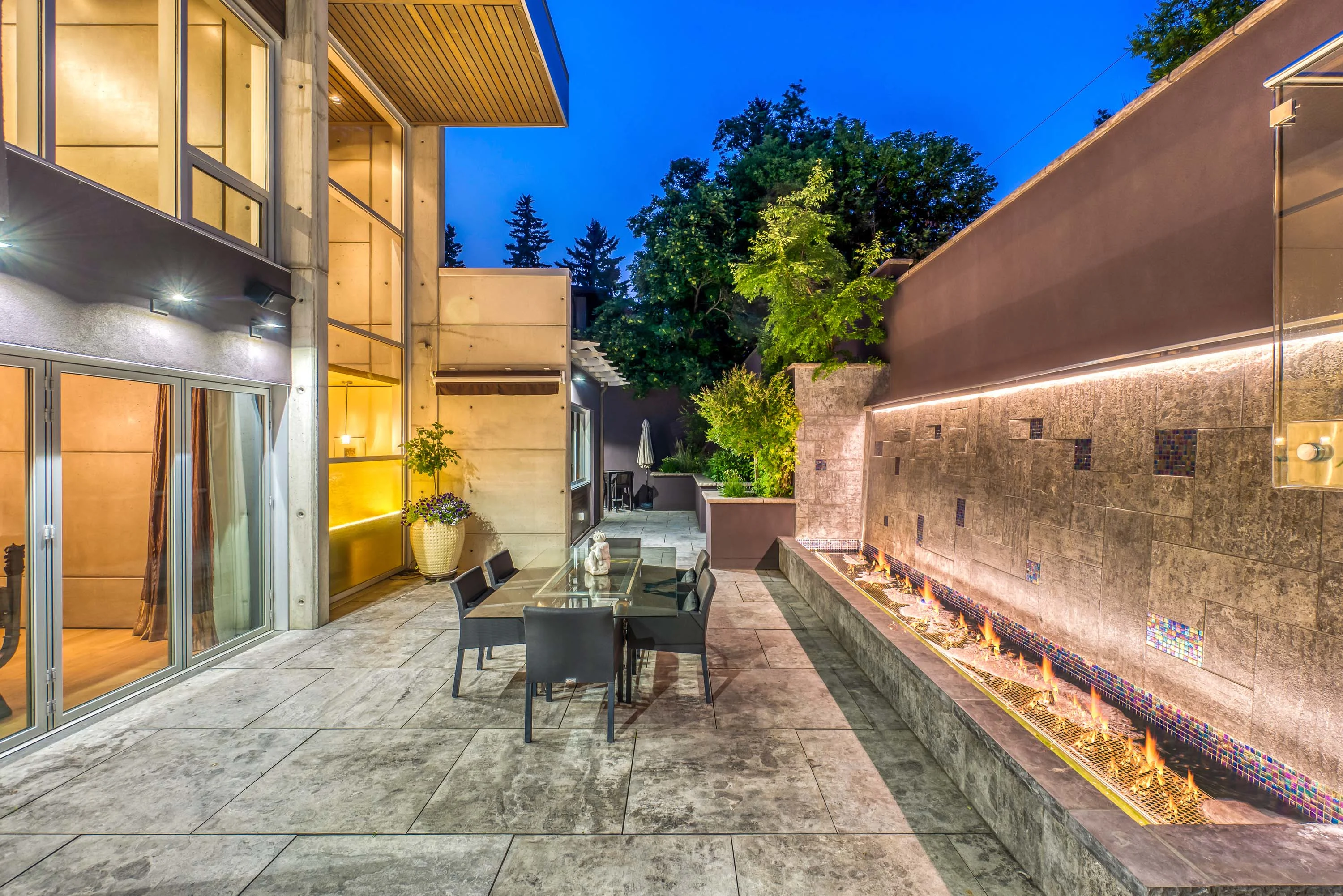 2906 Marquette Street Southwest, Calgary, Alberta T2T 3E3, Canada - 2906-marquette-street-southwest-calgary-alberta-canada70_d1eiwo