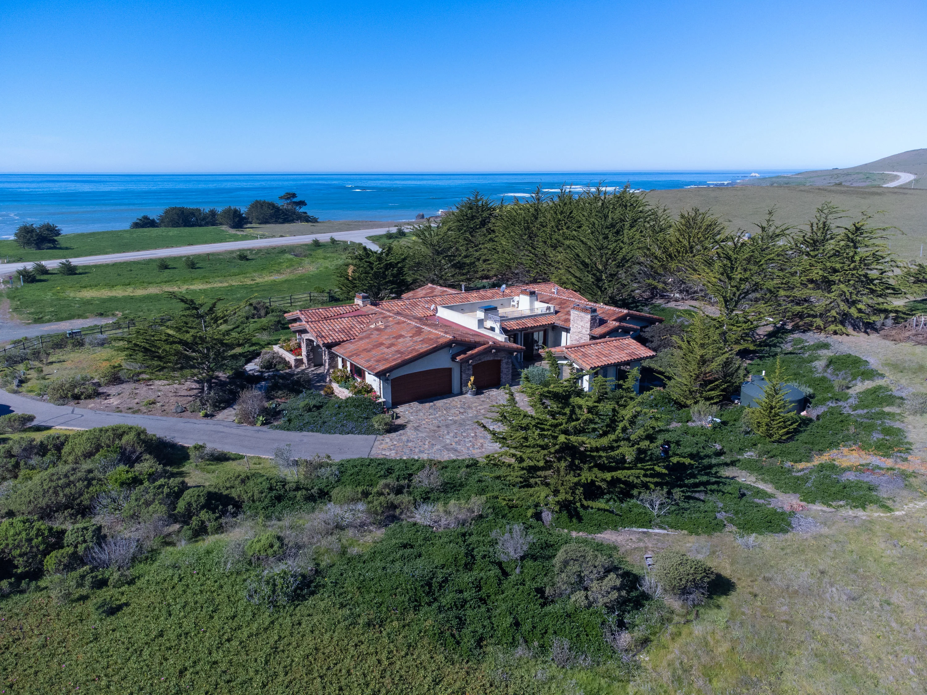 295 Via Piedras Blancas, Central Coast of California, California 93452 - 295-via-piedras-blancas-san-simeon-california25_ablv0v