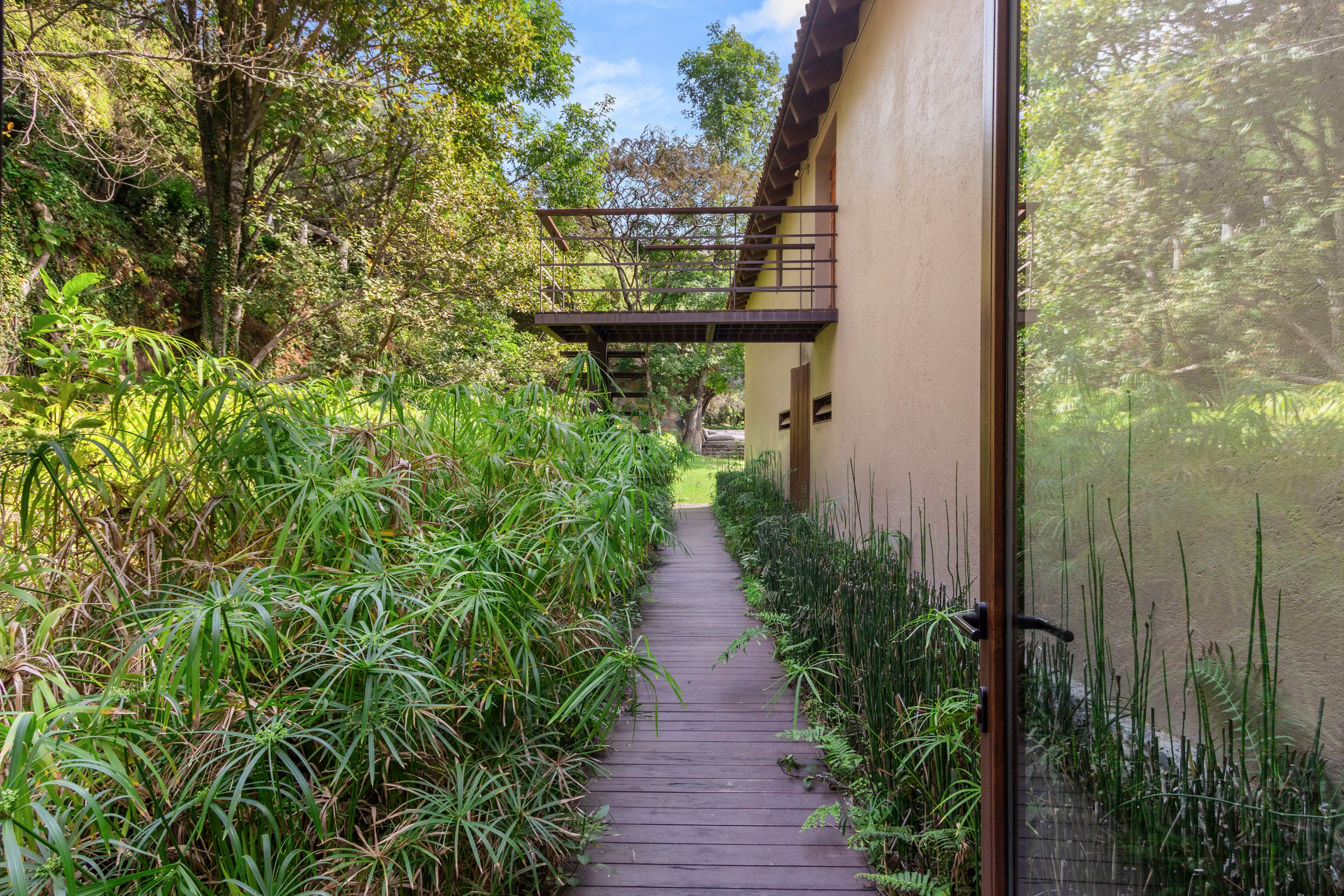 Valle De Bravo, Mexico State , Mexico - Rancho_El_Salto_32_vw4tng