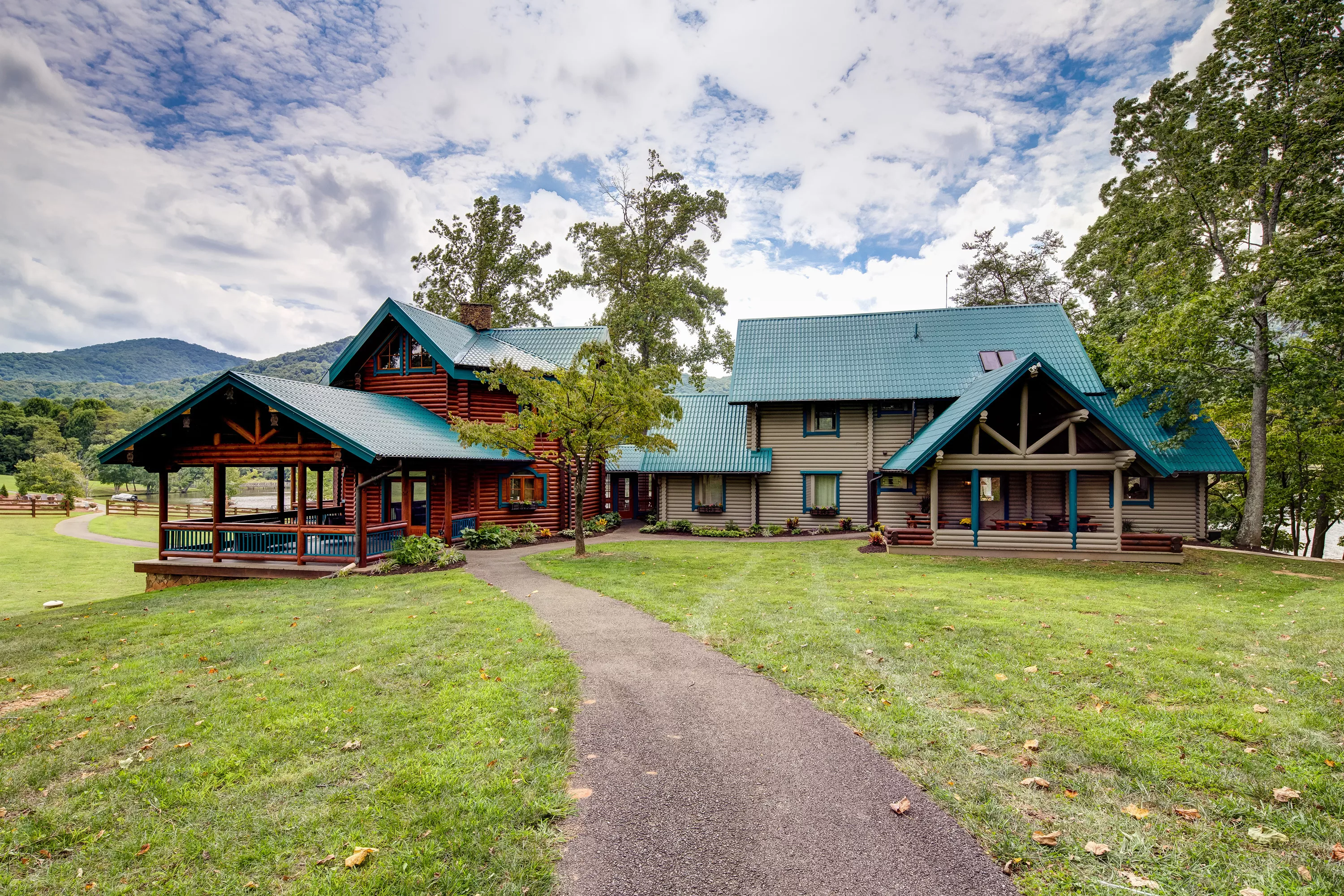275 Kennemur Road, Historic Ellijay, Georgia 30536 - falling-waters-mountain-lodge-275-kennemur-rd-luxury-real-estate_edyehv