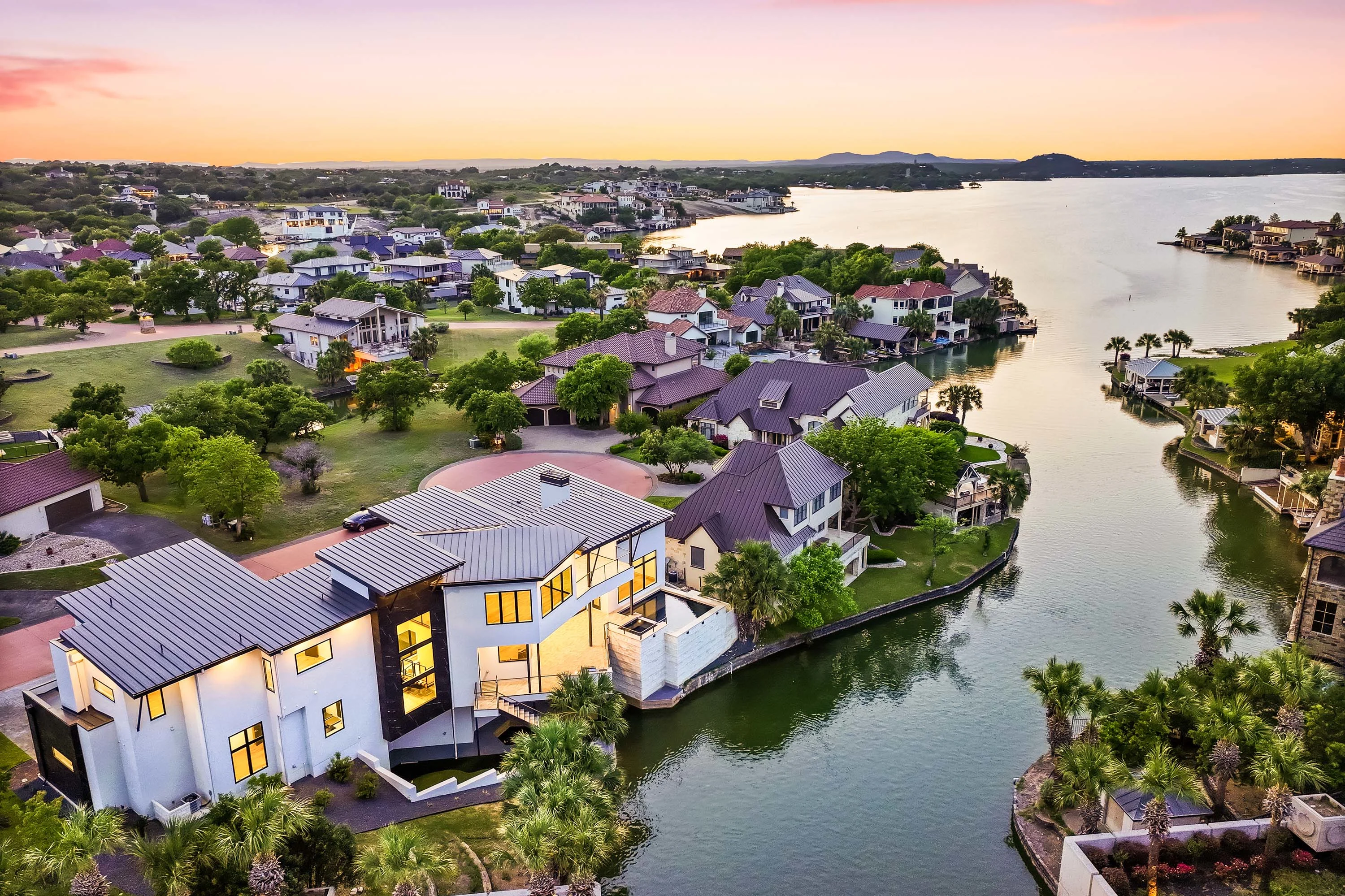 81 Applehead Island Drive, Austin Area, Horseshoe Bay, Texas 78657 - 02_Applehead_Island_Drive_voj62r