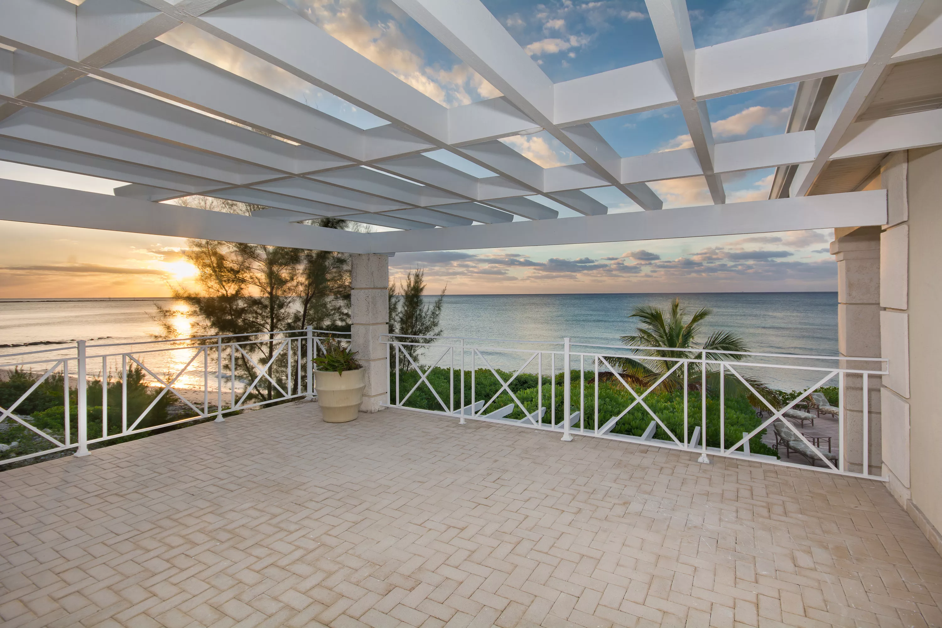 #22 Princess Isle, Freeport,  , Bahamas - princess-isle-grand-bahama-island-bahamas-luxury-real-estate-15_effigs