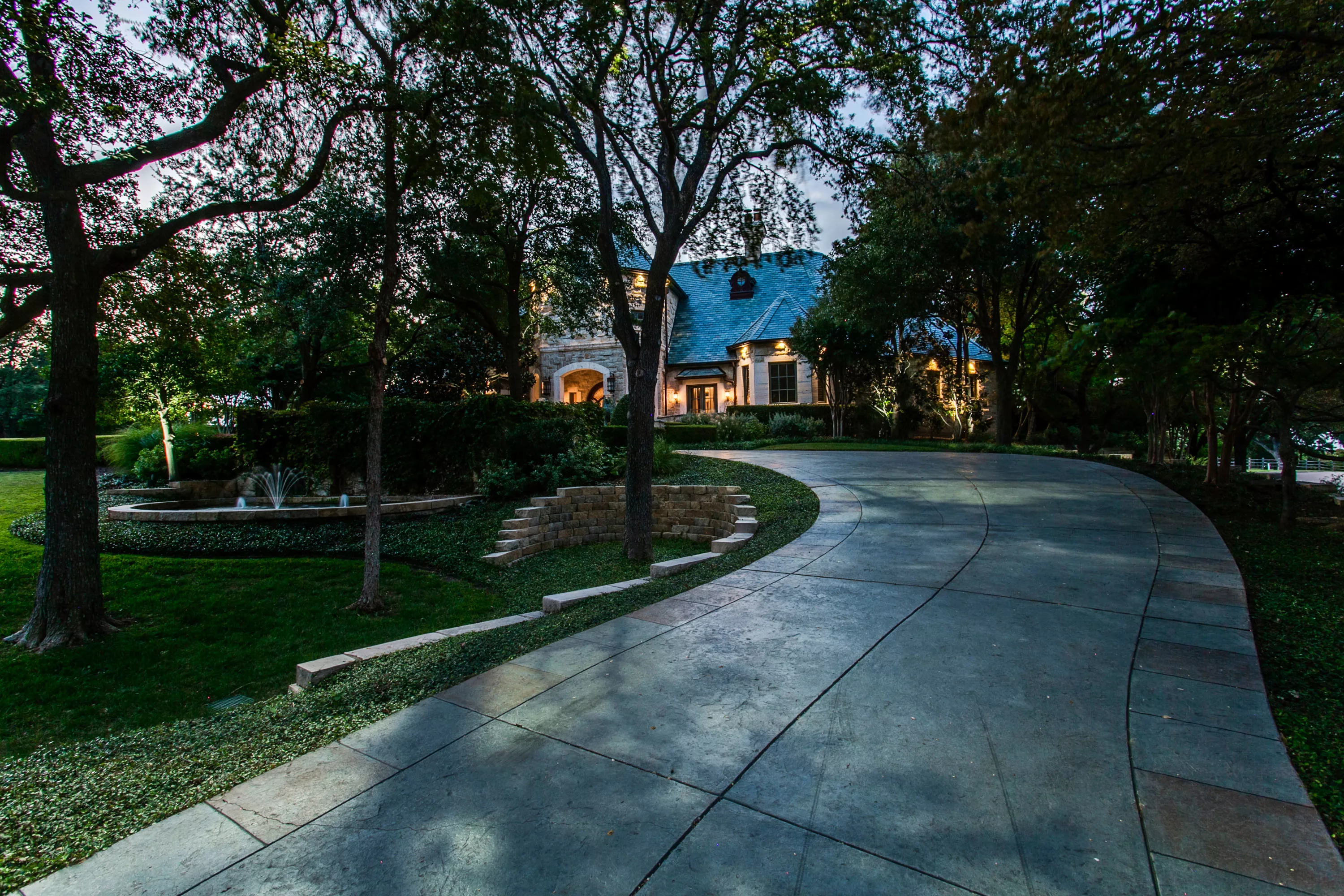 6413 Old Gate Road, Dallas Area, Texas 75024 - 6413-old-gate-road-plano-texas02_rabkmq
