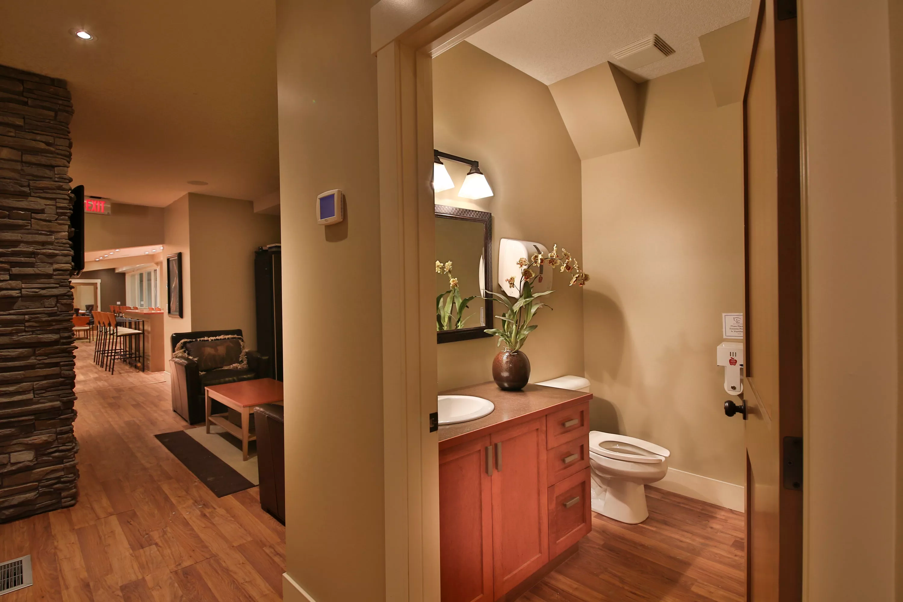 242243 64 Street West, Calgary, Alberta , Canada - 242243-64-street-west-calgary-alberta-canada07-2_qx4uik