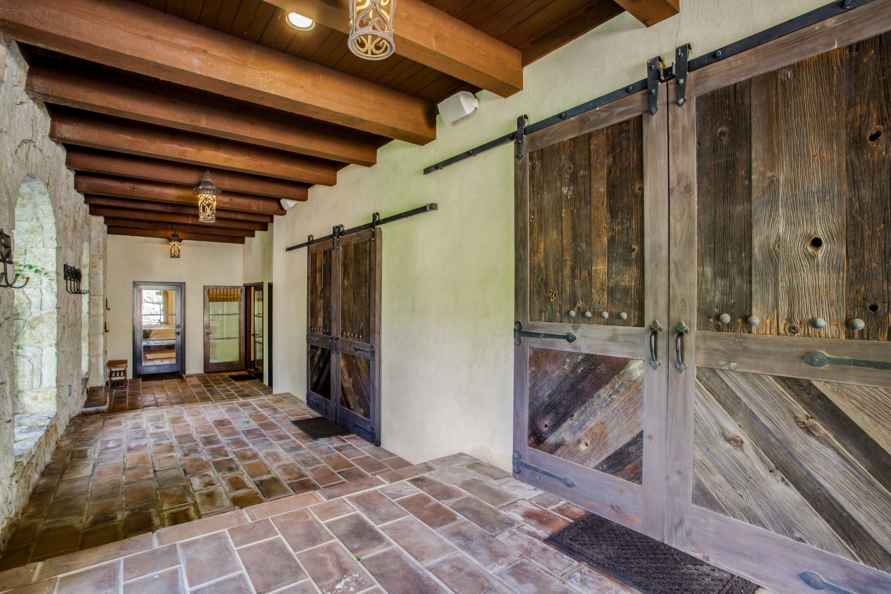 15 1011 Lakeview Point Drive - Luxury Real Estate - Concierge Auctions