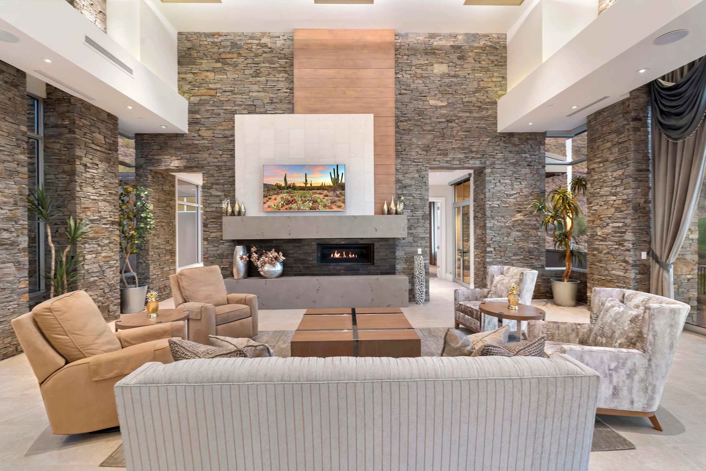 9820 East Thompson Peak Parkway, #629, Scottsdale, Arizona 85255 - 11_-_033-Living_Room_k0xuo0