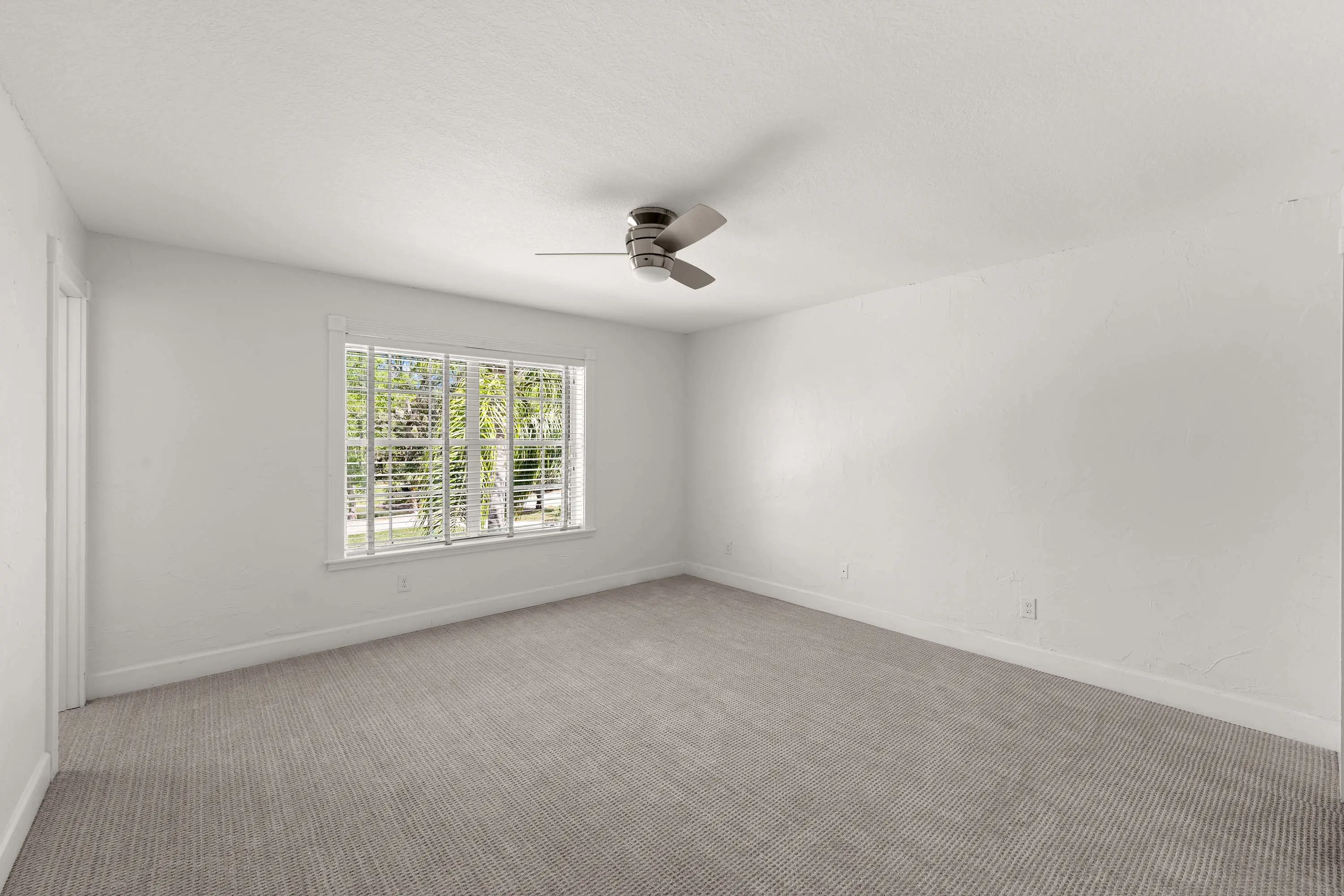 37 4 Broadcreek Circle - Luxury Real Estate - Concierge Auctions
