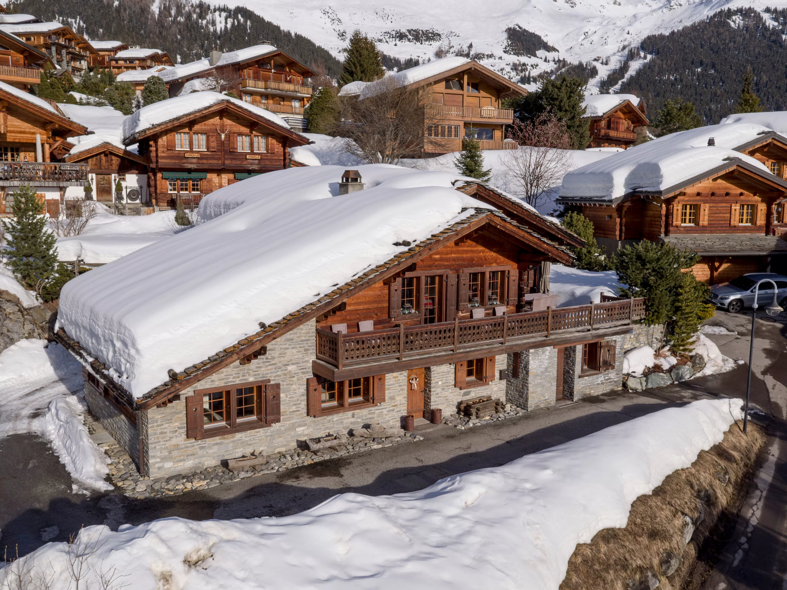 Chemin de Plan Pra 101, Verbier, Swiss Alps , Switzerland - chemin_de_plan_pra_101_verbier_switzerland_04_c0wwht