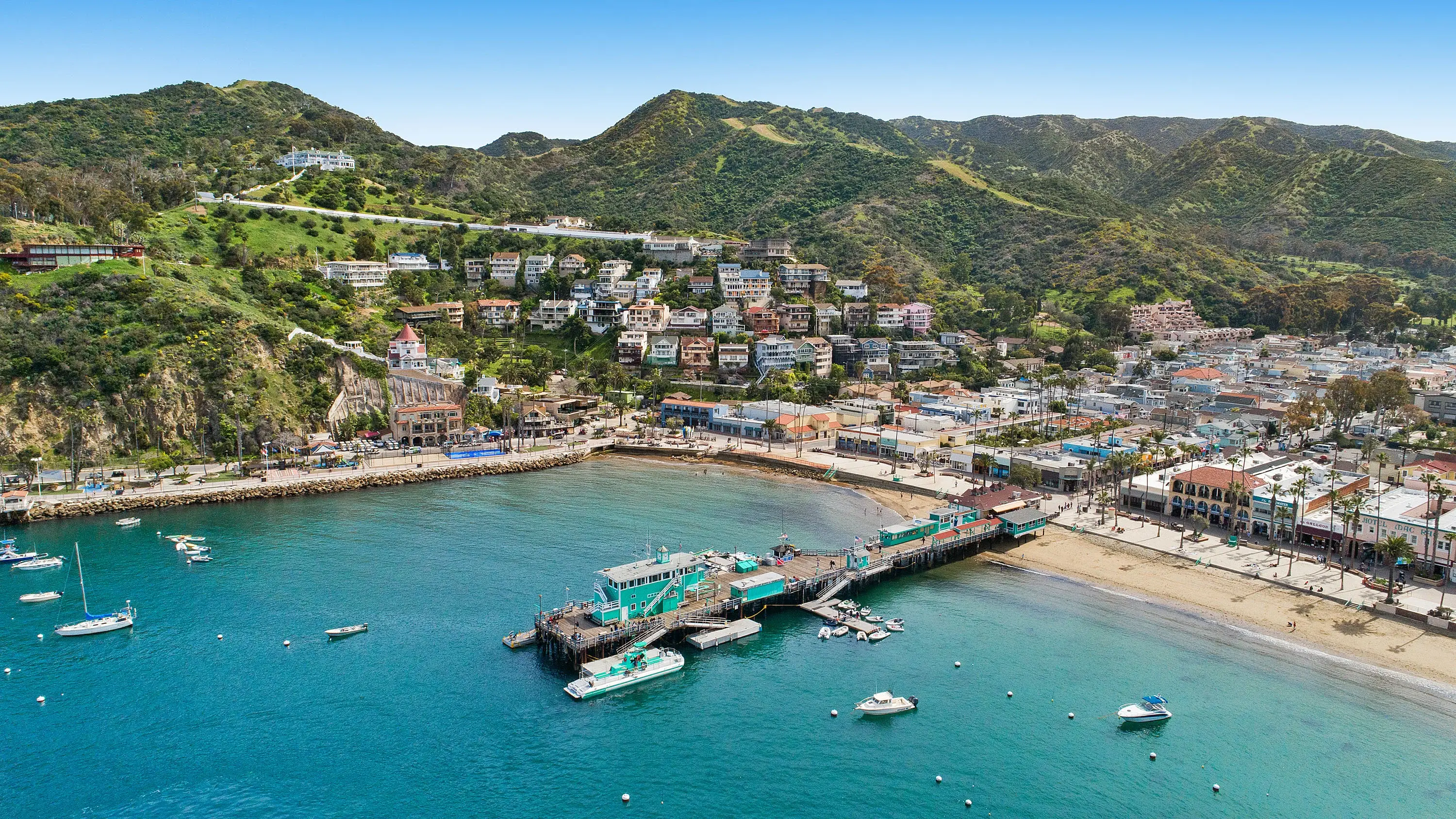 166 Middle Terrace, Avalon, Santa Catalina Island, California 90704 - 166-middle-terrace-santa-catalina-island-avalon-california01_fcjmfl