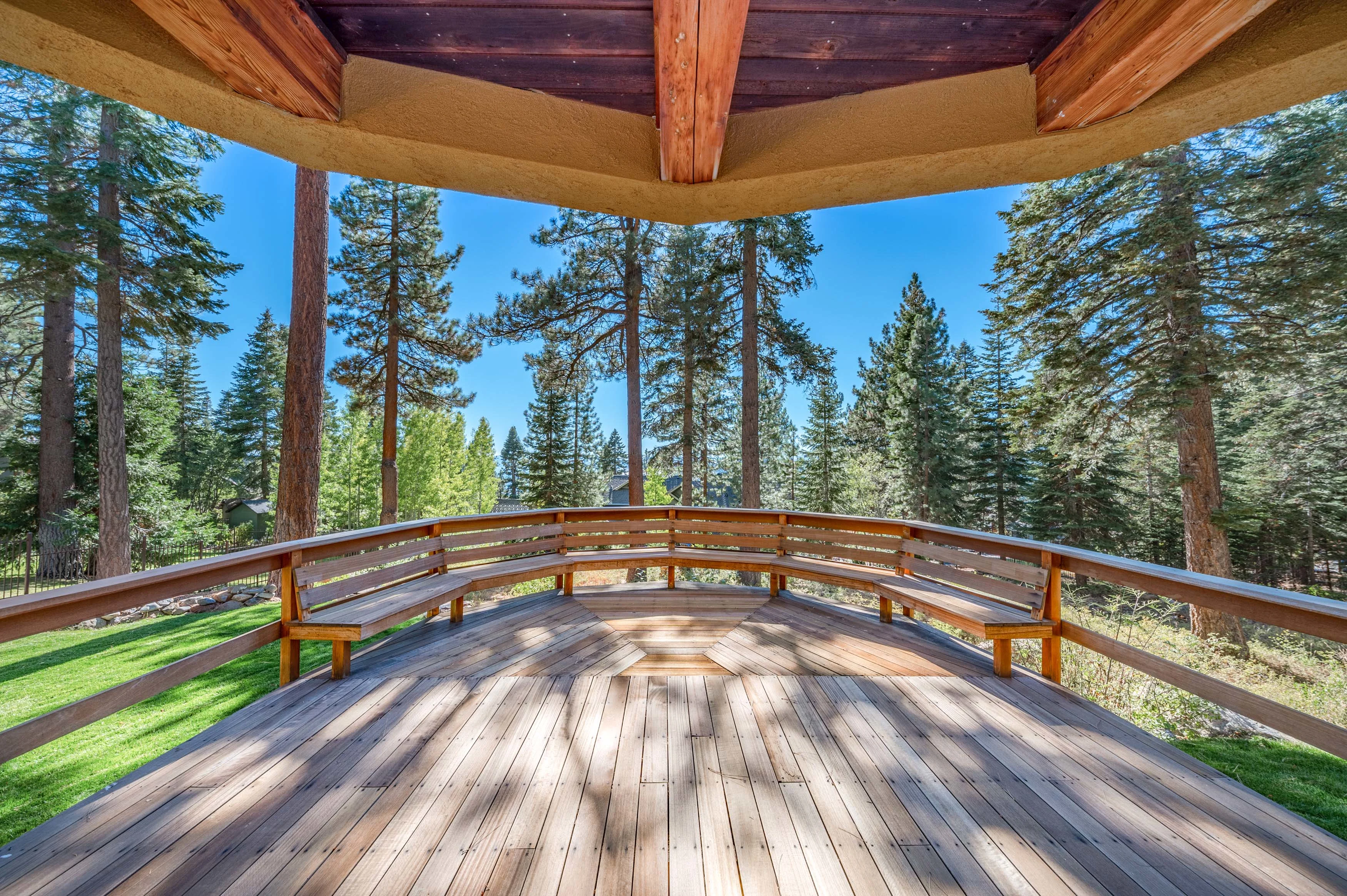 949 Fairview Boulevard, Lake Tahoe, Nevada 89451 - 949-fairview-boulevard-incline-village-nevada_25_fk8k7v