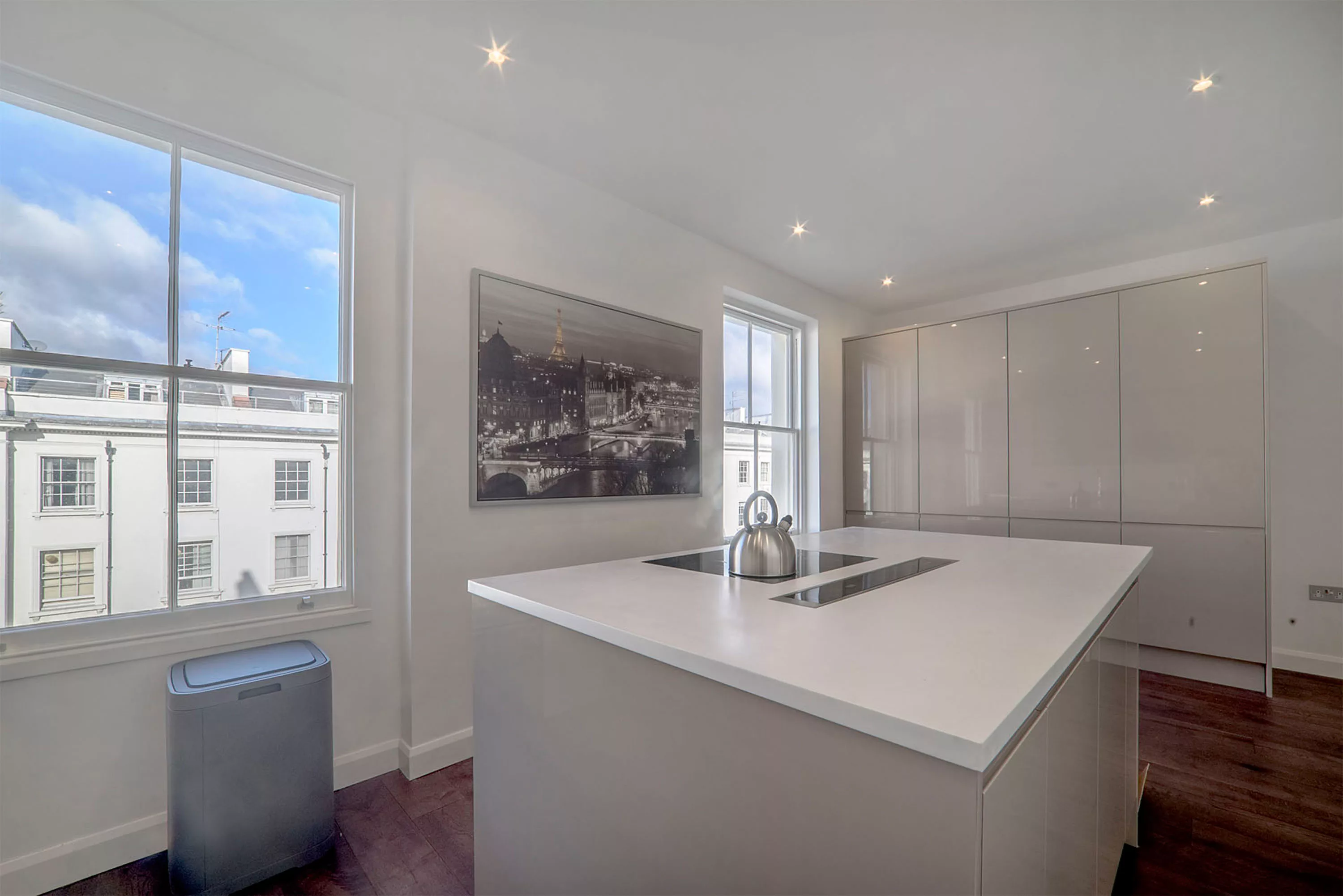 Flat E, 23 Porchester Square, Bayswater, London, England W2 6AN, United Kingdom - porchester-house-08-11-22-53-5353_ugtime
