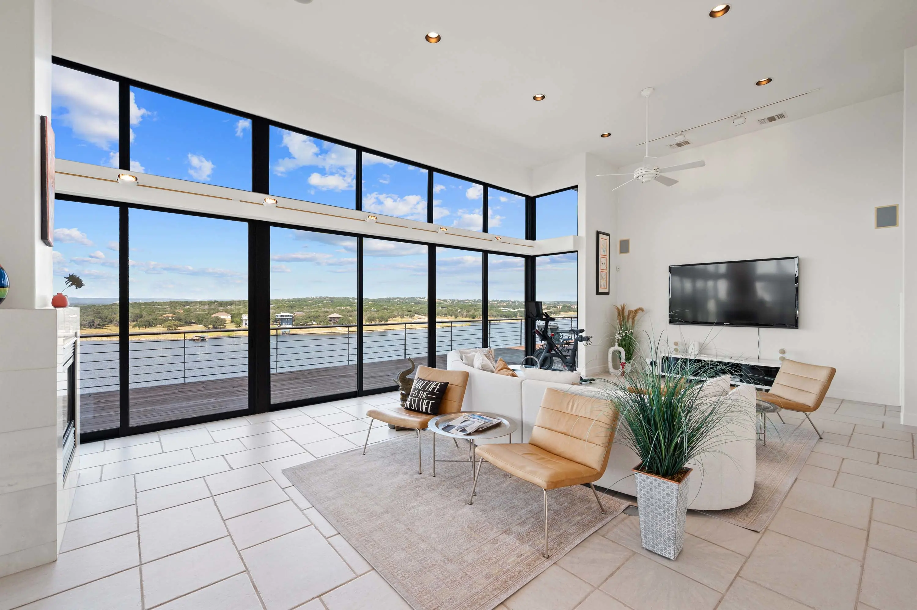 07 21808 Briarcliff Drive - Luxury Real Estate - Concierge Auctions