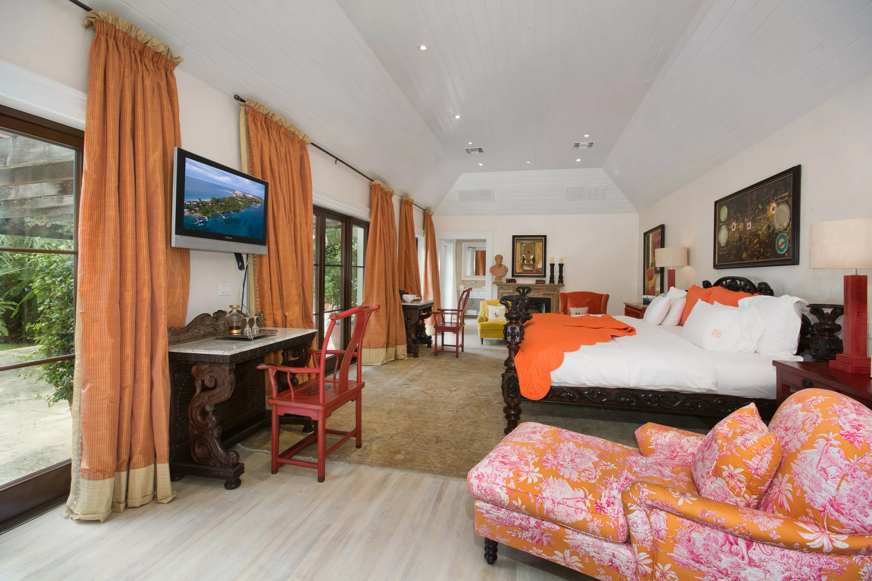 Paradise Island,  , Bahamas - kilkee-house-paradise-island-nassau-bahamas-luxury-real-estate-23_zesckv