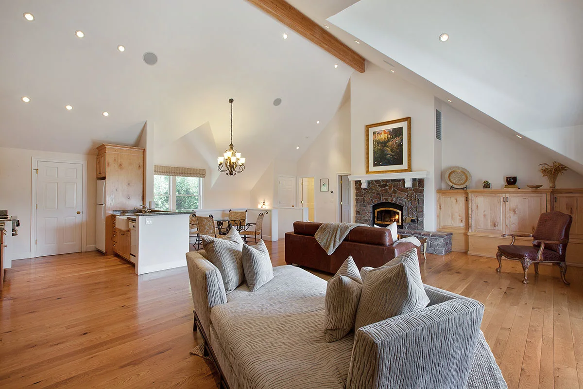 2618 & 2620 Silverado Trail North, Saint Helena, California 94574 - St-Hel-CA16_sdyxwq