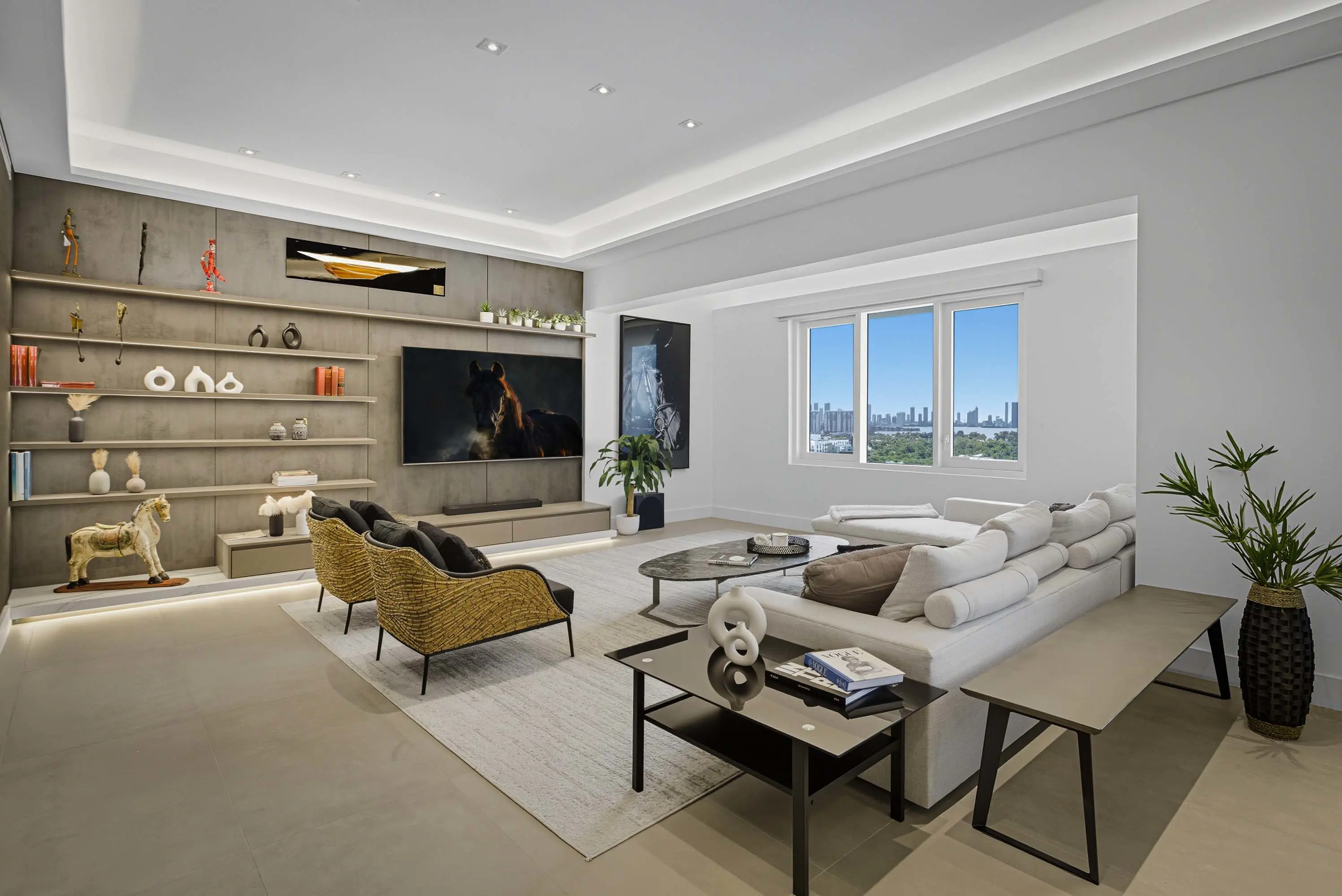 06 2301 Collins Ave Apt 1634 - Luxury Real Estate - Concierge Auctions