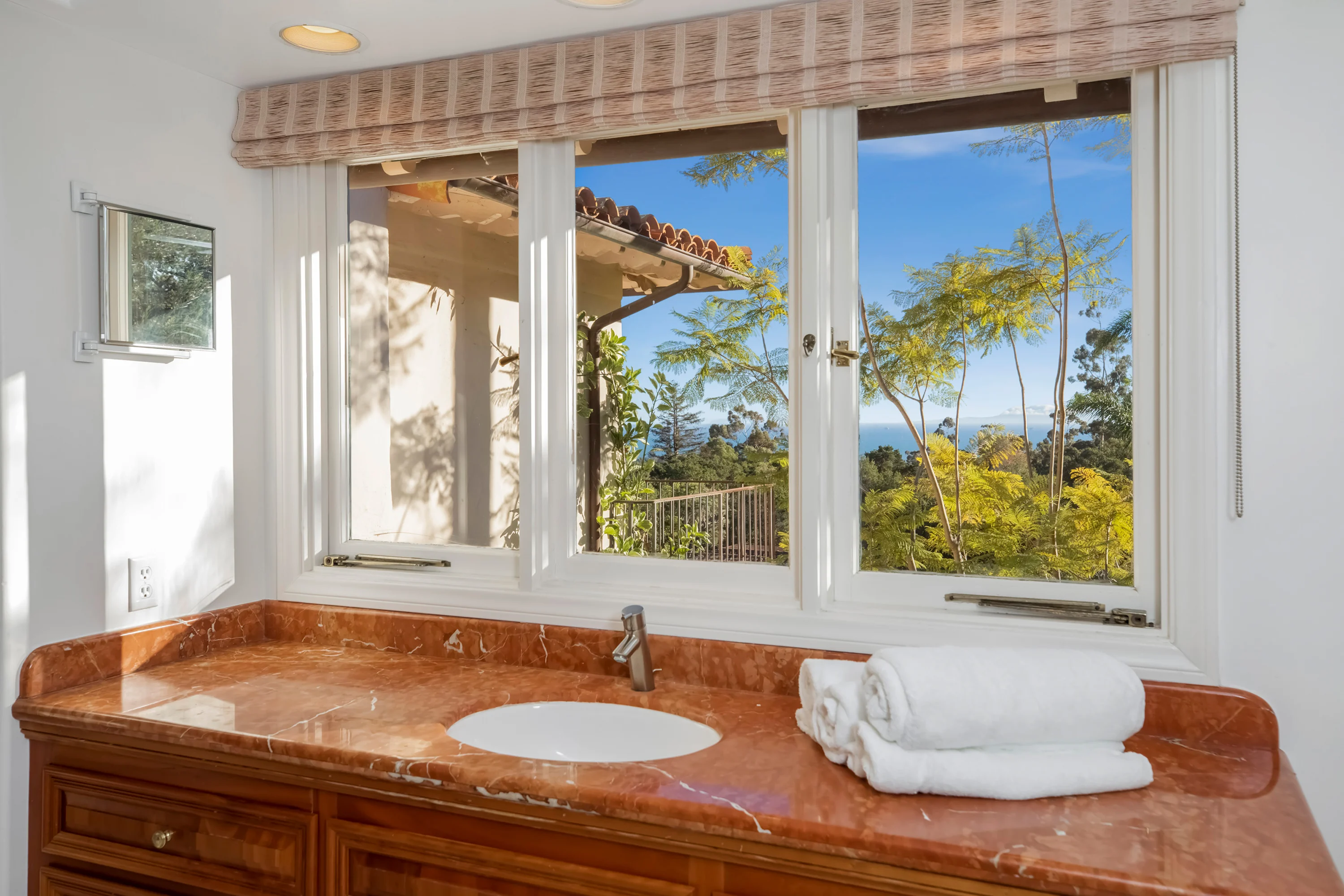 859 Picacho Lane, Montecito, California  - 859-picacho-lane-santa-barbara-california23_ndzu1x
