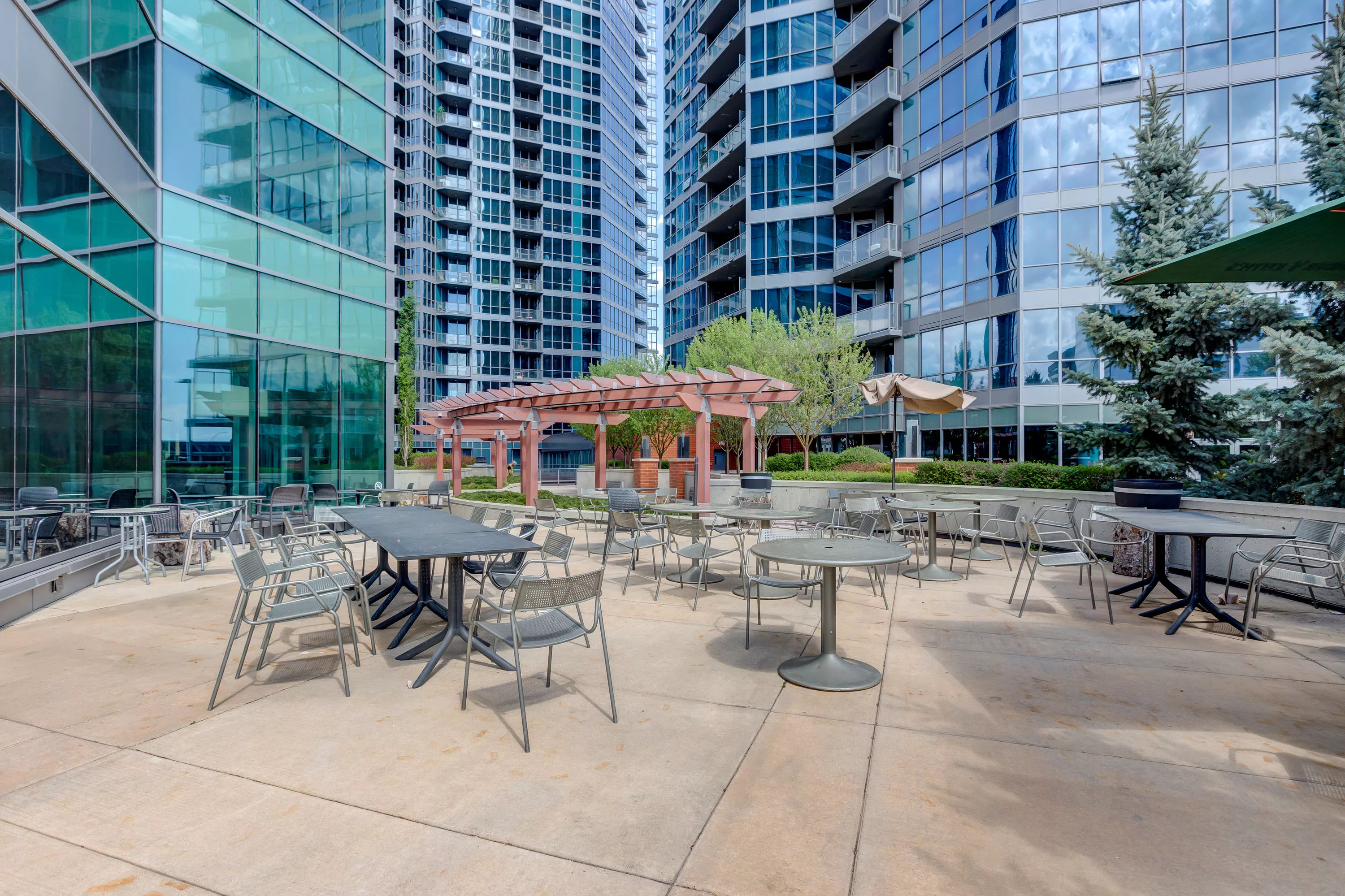 2601, 220 12th Avenue Southeast, Calgary, Alberta T2G 0R5, Canada - 2601-220-12th-avenue-southeast-calgary-alberta44_bqjnqq