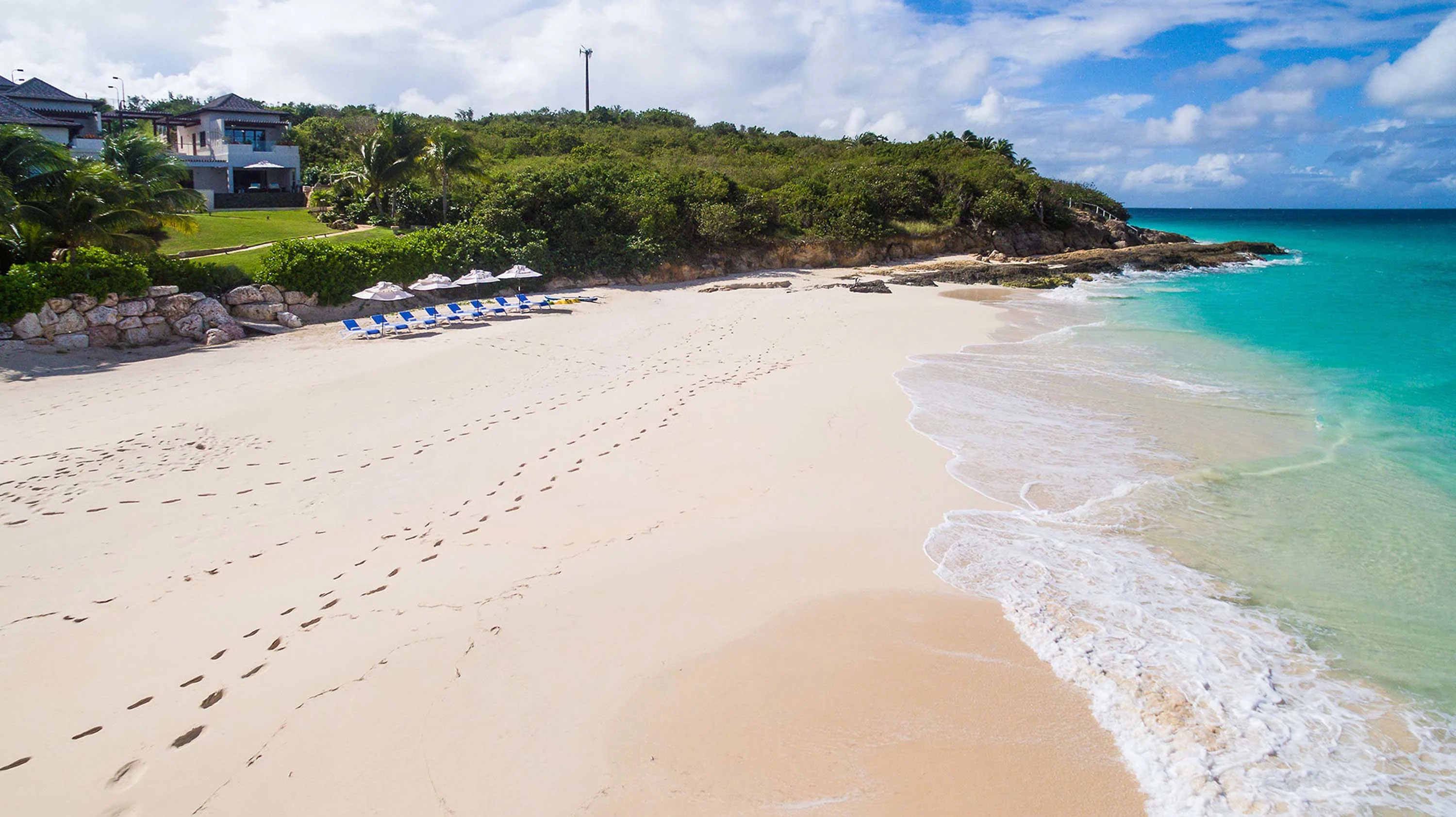 Nevaeh Villa, Long Bay Beach, Long Bay Village , Anguilla - 39_-_Beach_Villa_lazes3