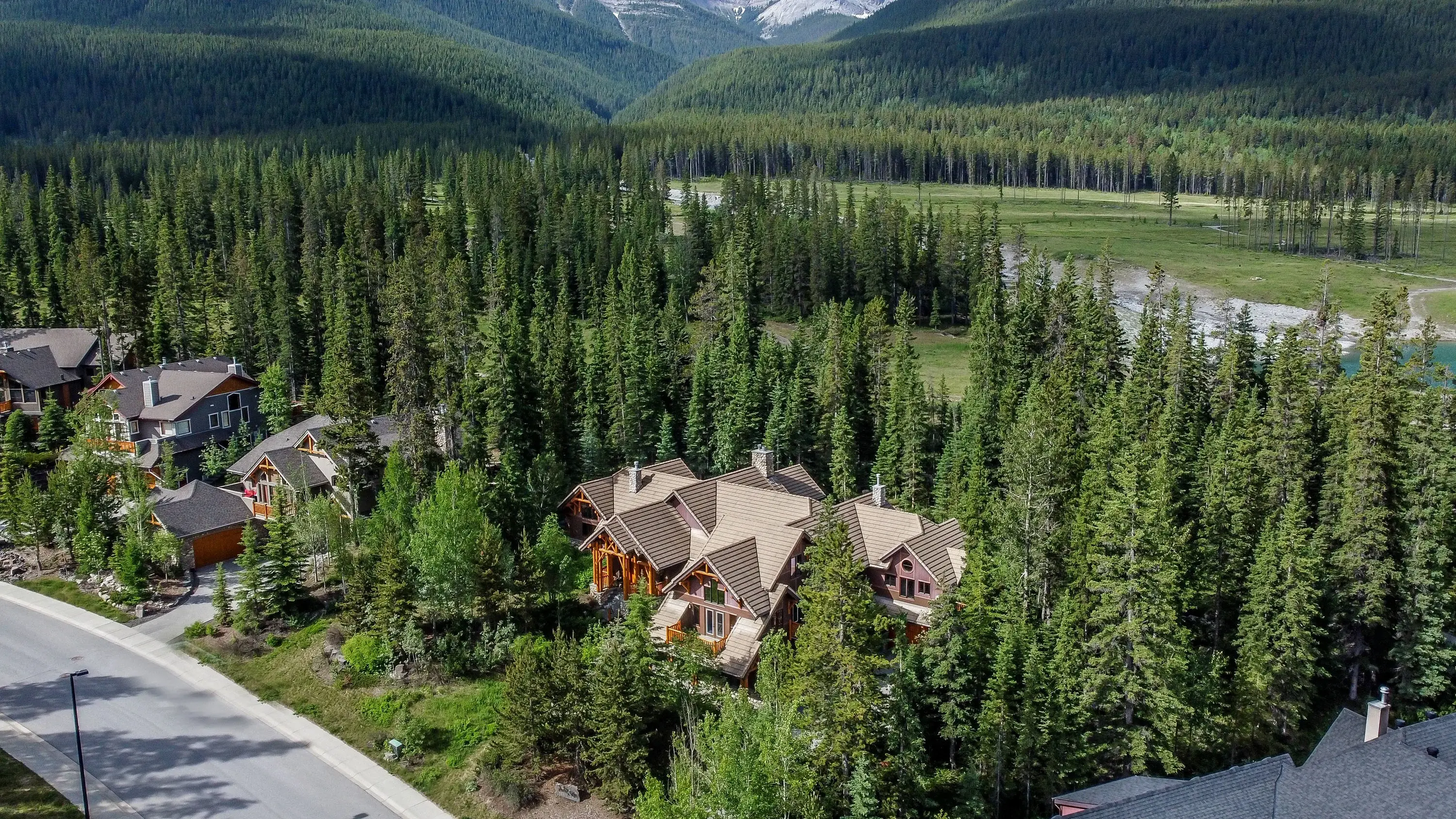 251 Miskow Close, Canmore, Alberta T1W 3G7, Canada Matterport Tour