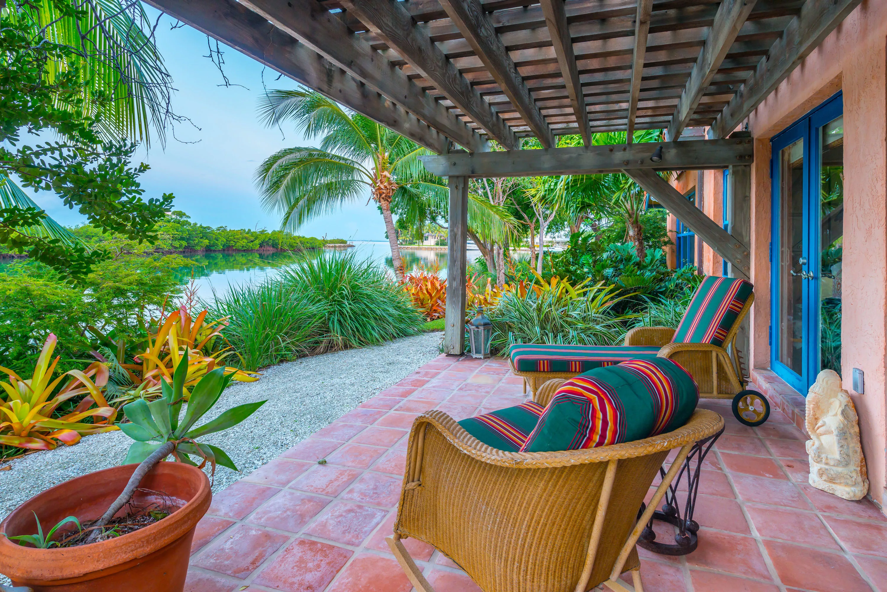 960 Harbor Drive, Key Biscayne, Florida 33149 - 960-harbor-drive-key-biscayne-florida25_msplp1