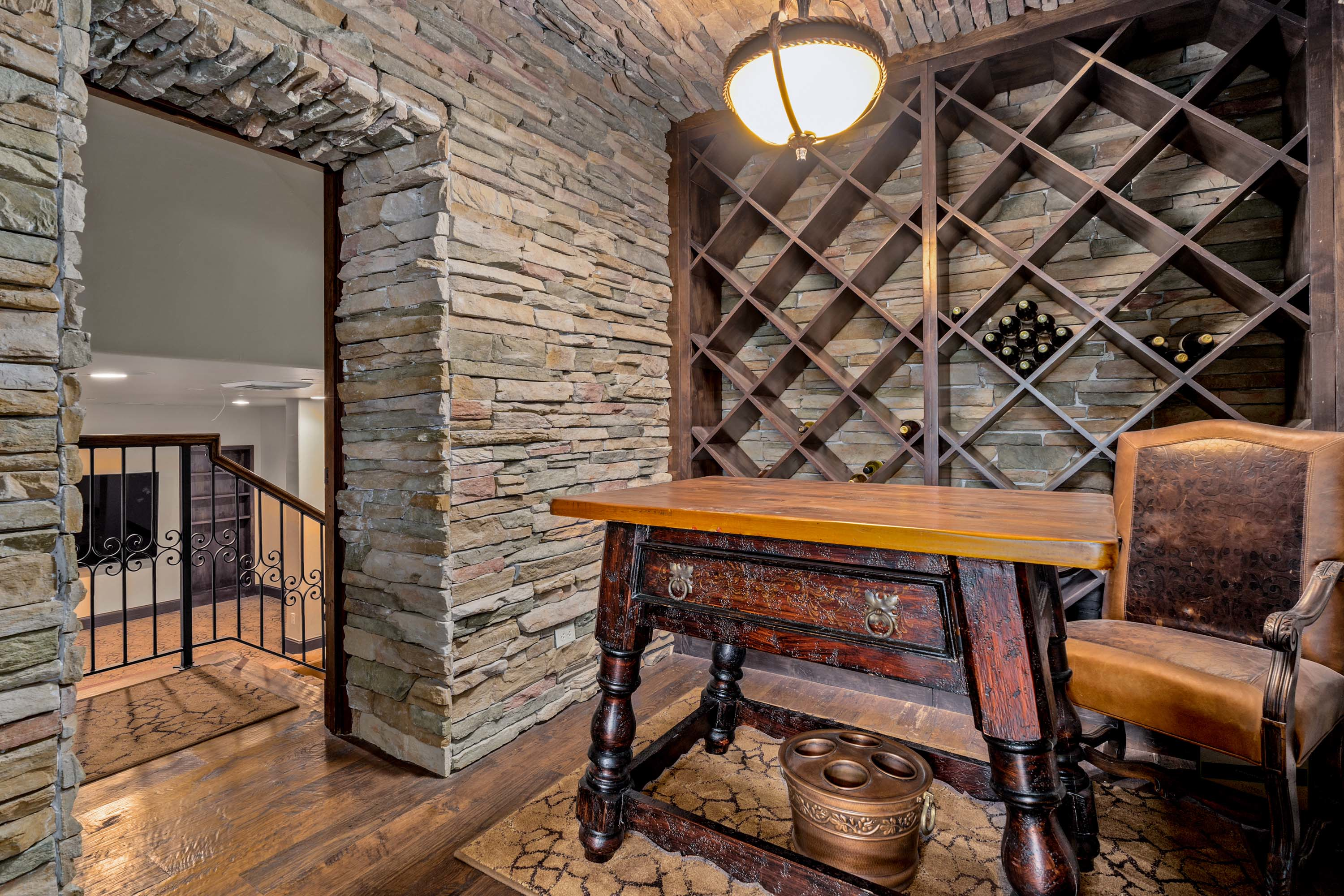 28 1011 Lakeview Point Drive - Luxury Real Estate - Concierge Auctions