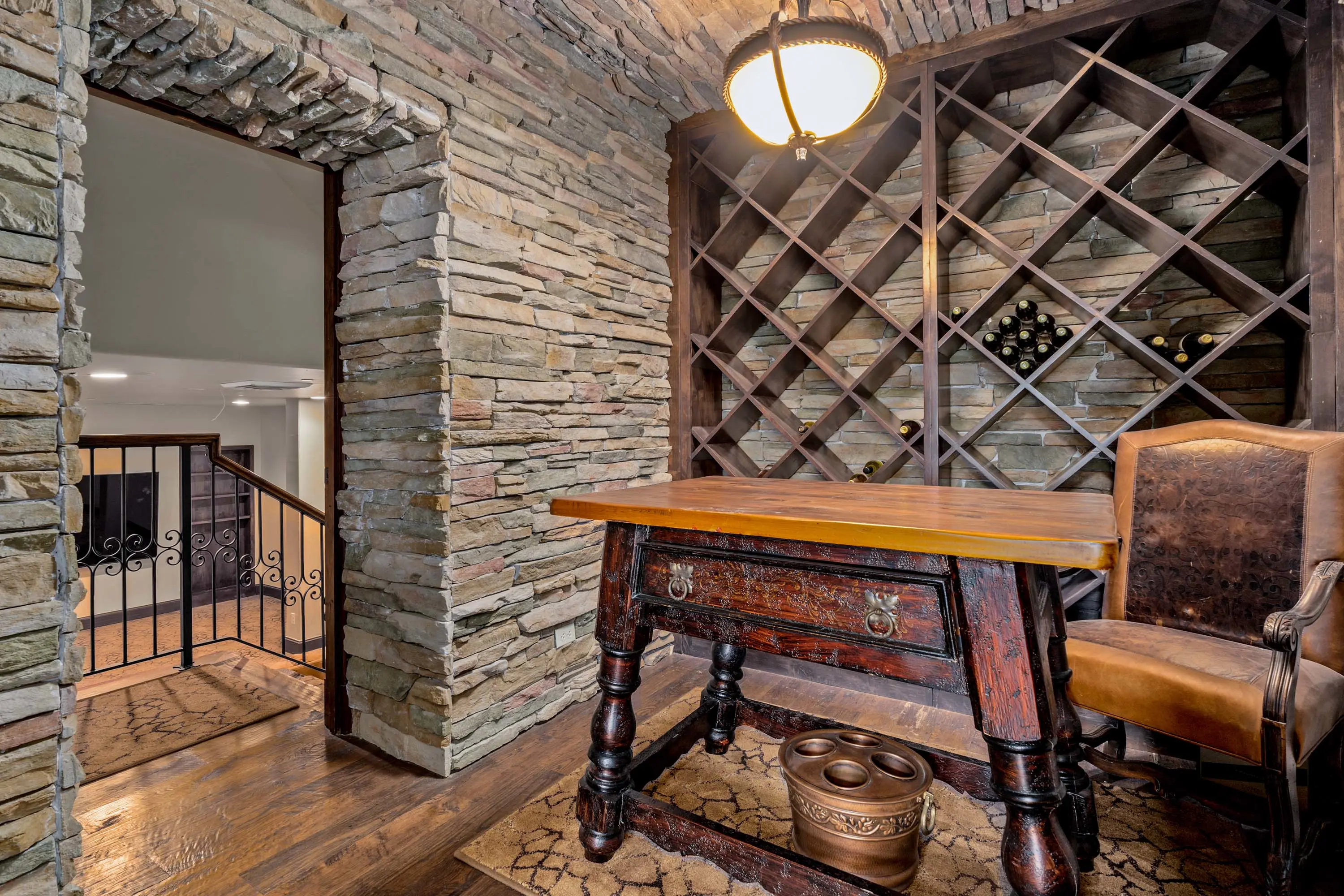 28 1011 Lakeview Point Drive - Luxury Real Estate - Concierge Auctions