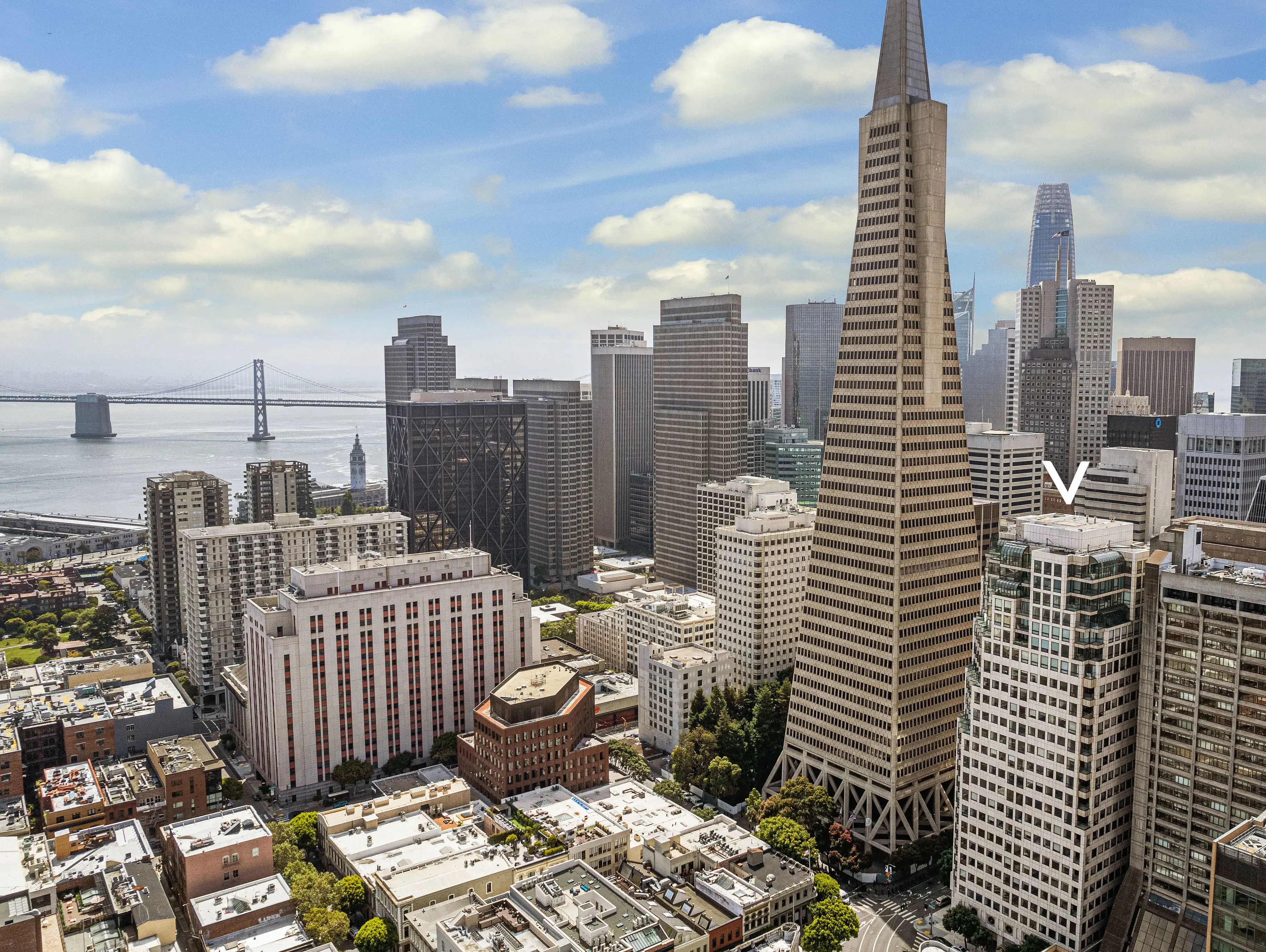 611 Washington Street, #2109, San Francisco, California 94111 - 1_-_Recroped_Arrow_qppjmz