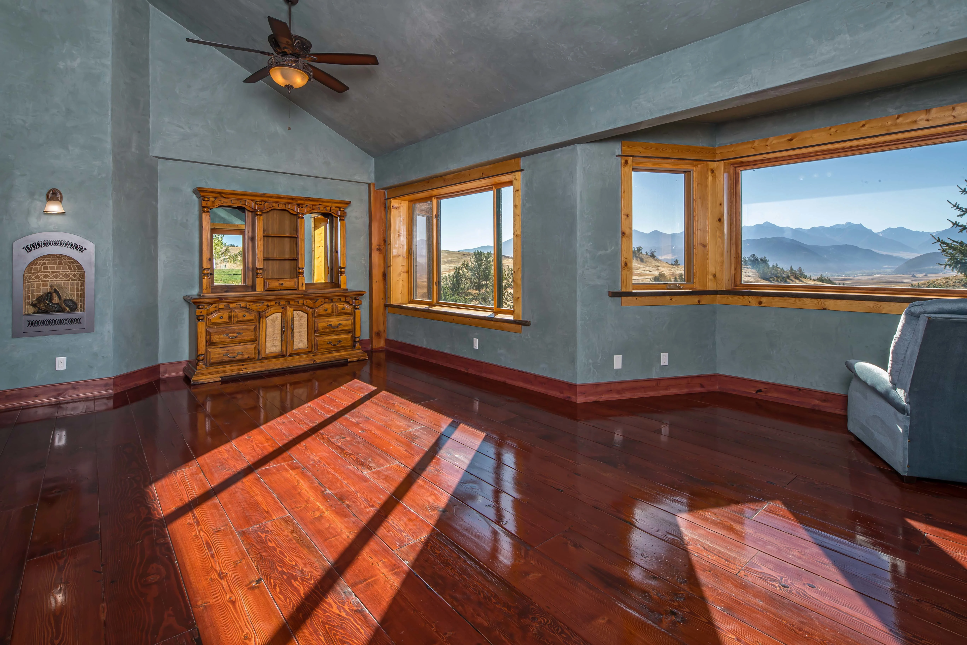 234 Fleshman Creek, Near Bozeman, Montana 59047 - 234-fleshman-creek-livingston-montana_30_s5y3cm
