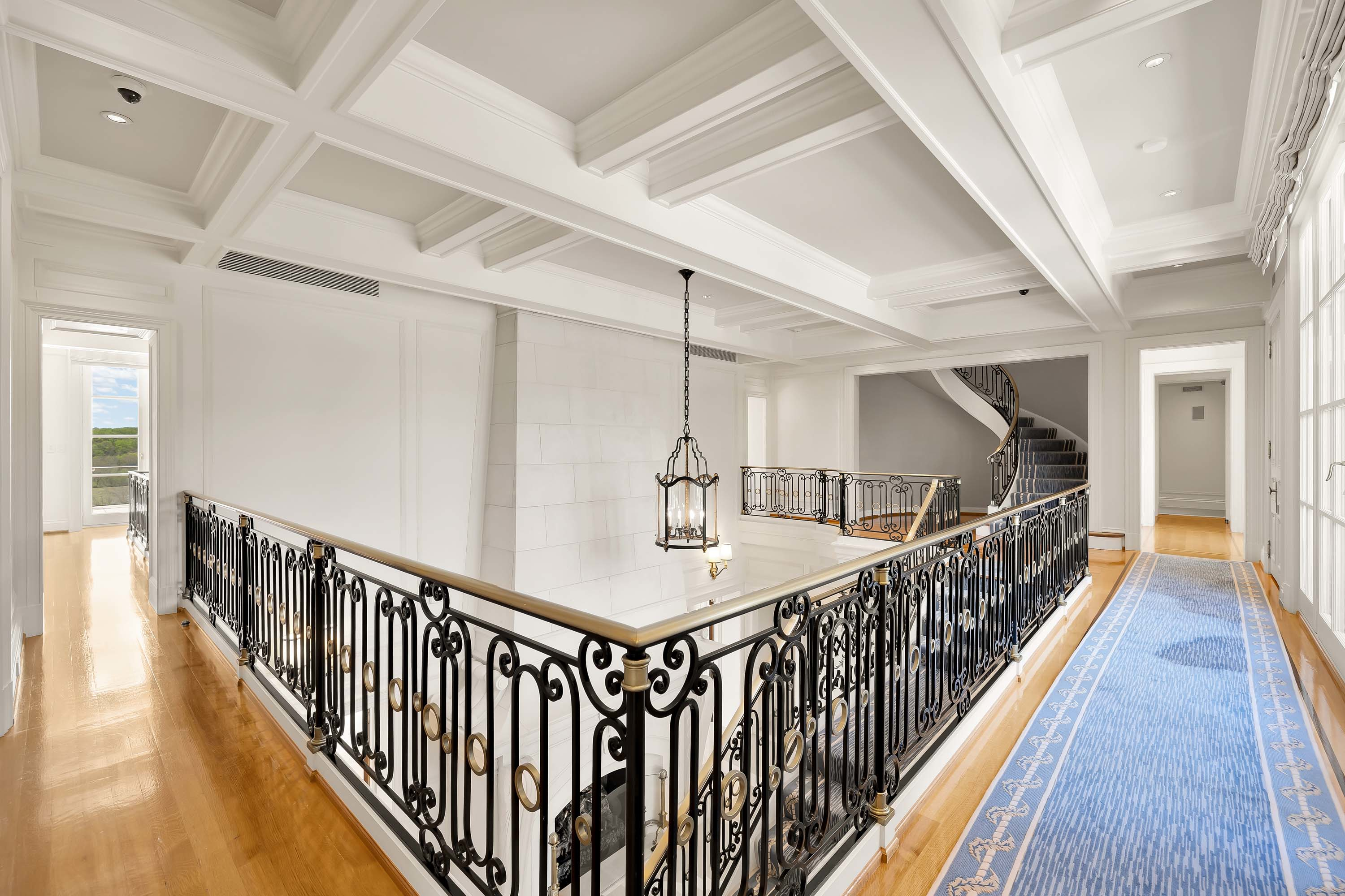 23 11900 River Rd, Potomac, MD 20854 - Luxury Real Estate - Concierge Auctions