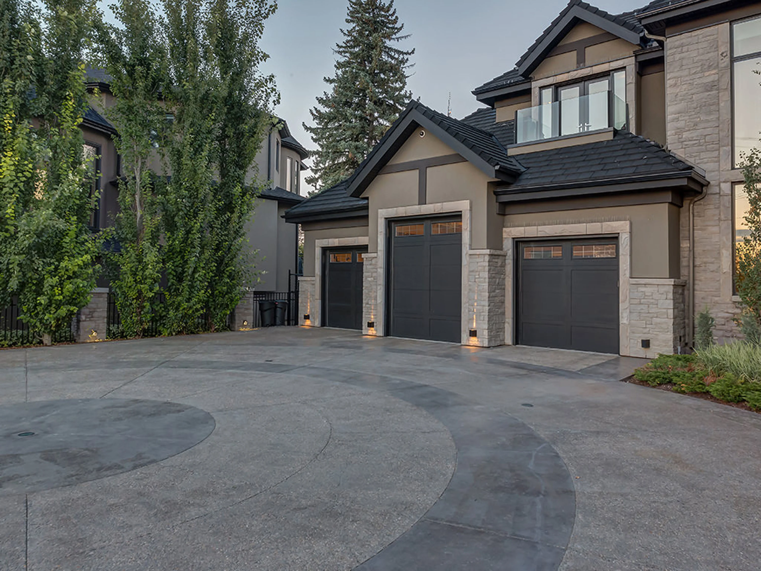 102 Crescent Road NW, Calgary, Alberta T2M 3Z9, Canada - 102-crescent-road-north-west-calgary-alberta-canada47_a2m94m