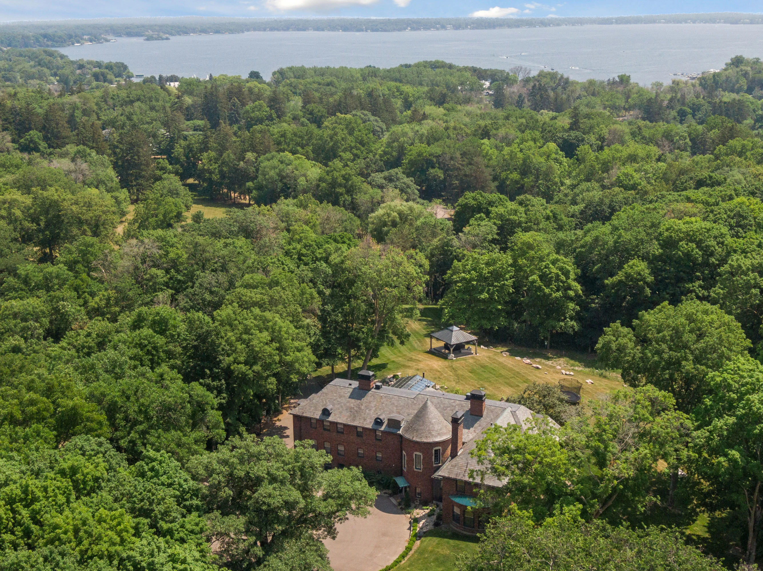1570 Fox Street, Wayzata, Minneapolis Area, Minnesota 55391 - 1570_Fox_Street_72_wl2n7t